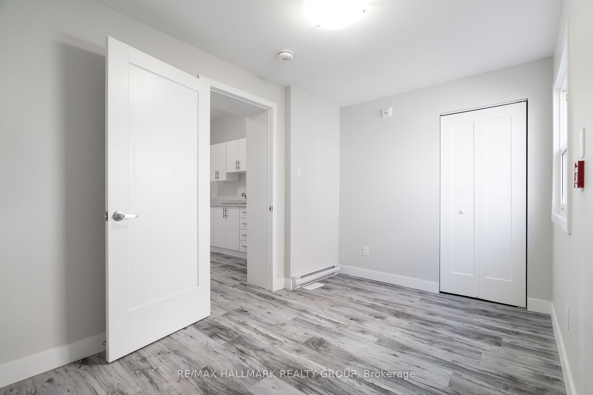 Photo 12 of Unit 1, 261 Somerset Street E, Ottawa, Ottawa Centre — HOMEH