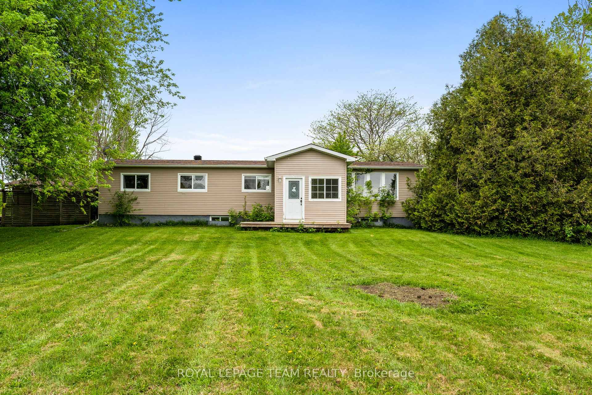 Photo 1 of 2176 Development Road, North Dundas, North Dundas (Mountain) Twp — HOMEH