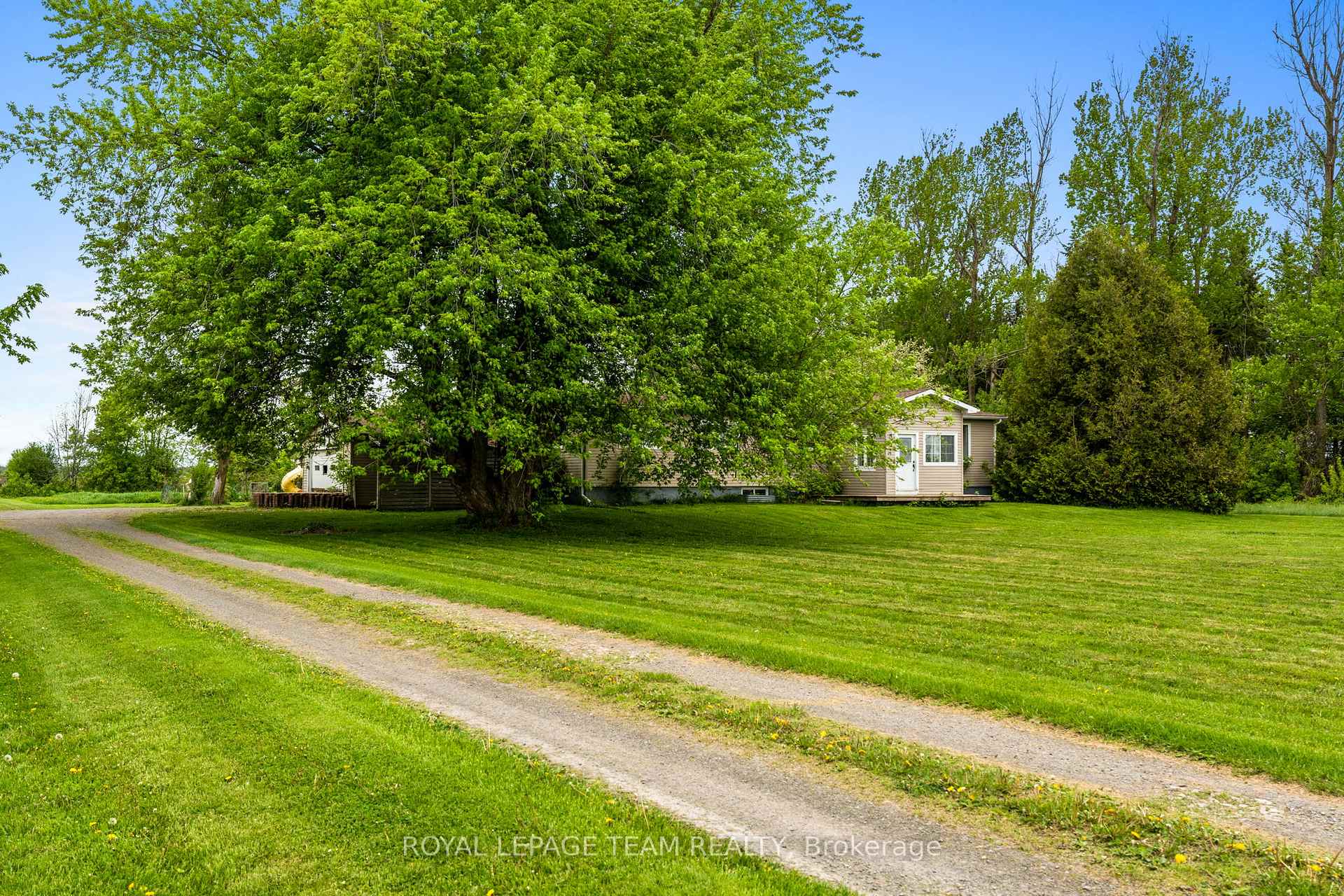 Photo 2 of 2176 Development Road, North Dundas, North Dundas (Mountain) Twp — HOMEH