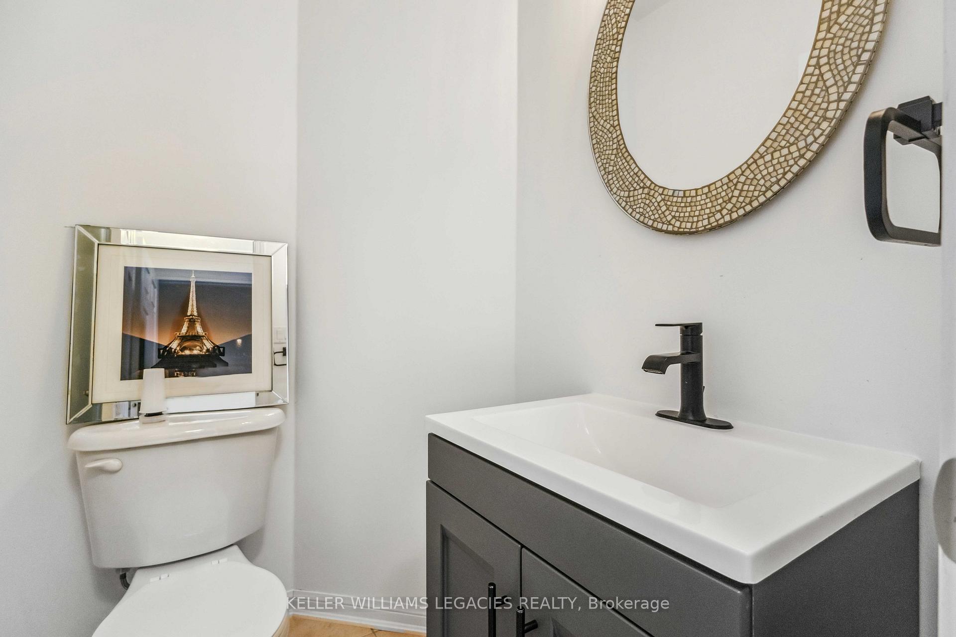 Photo 12 of 30 Gas Lamp Lane, Markham, Cornell — HOMEH