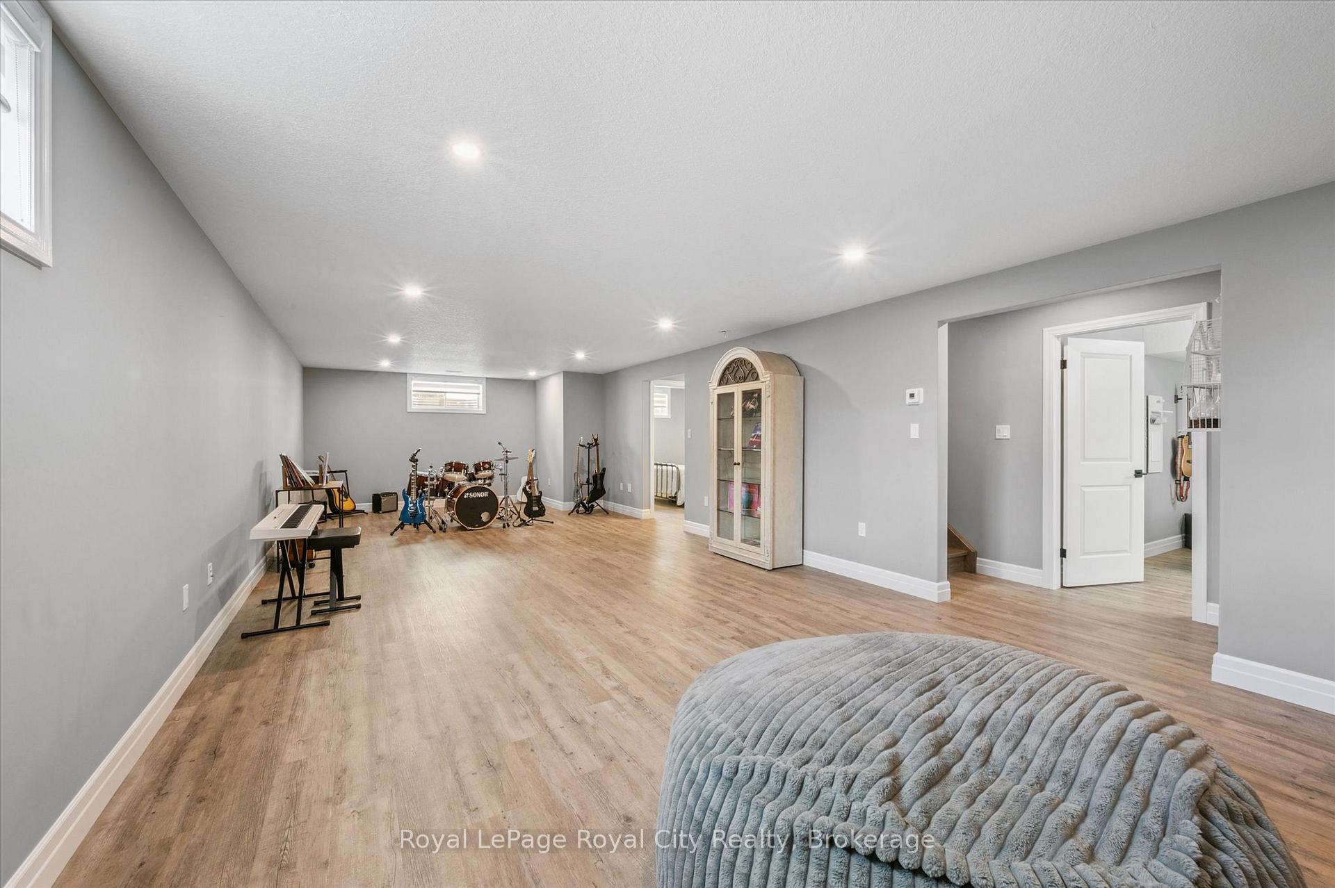 Photo 23 of 20 Winchester Crescent, North Perth, Listowel — HOMEH
