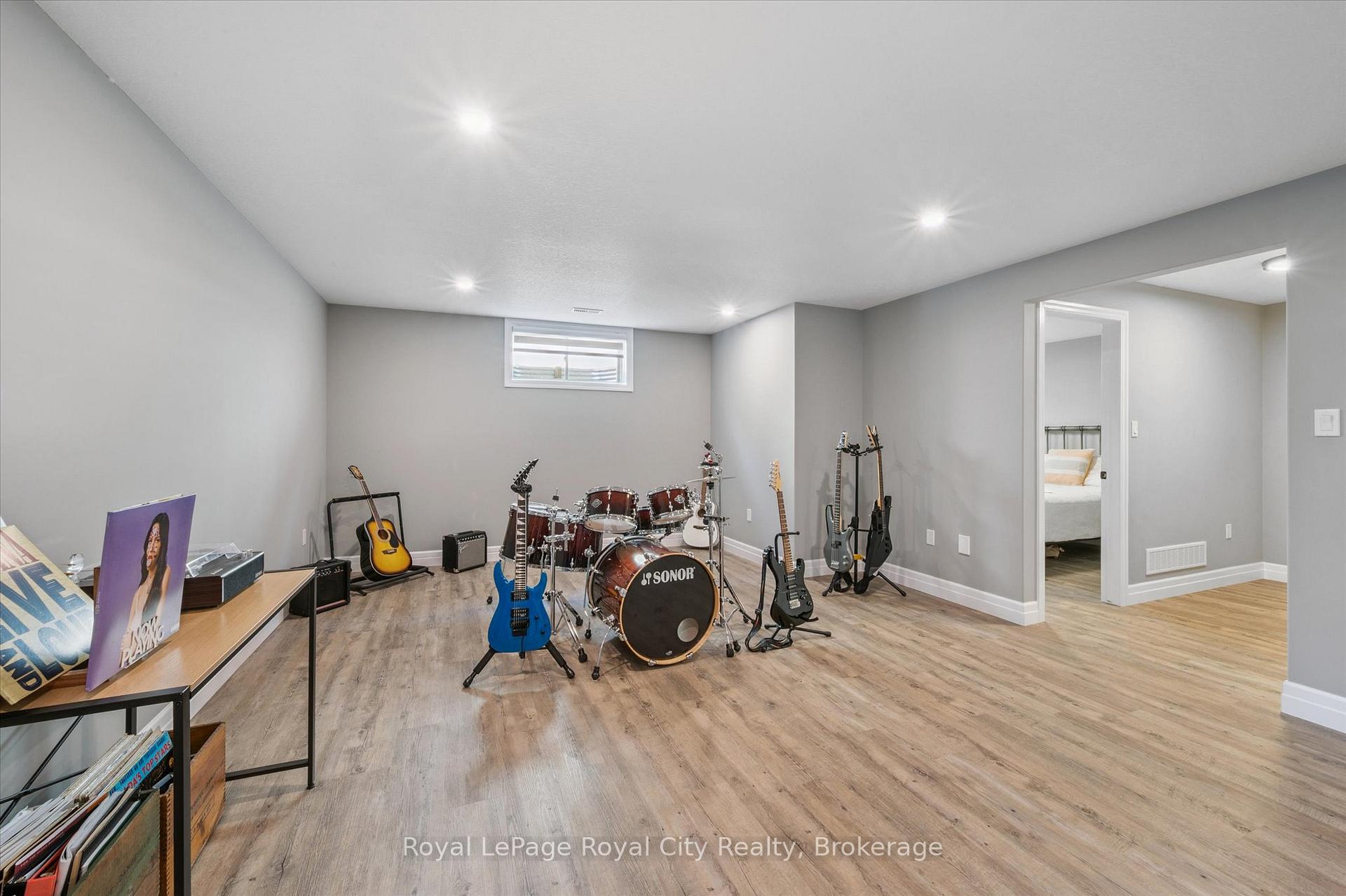 Photo 24 of 20 Winchester Crescent, North Perth, Listowel — HOMEH