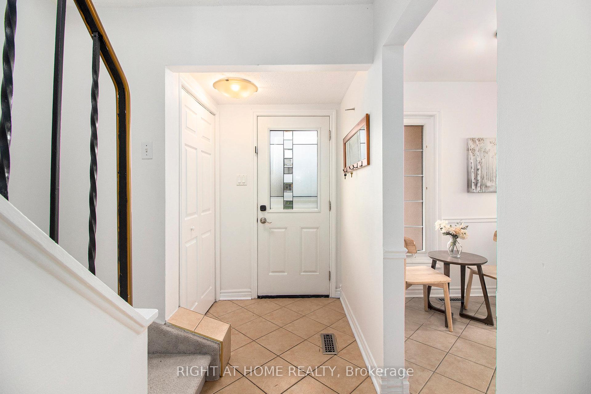 Photo 5 of 6357 St Louis Drive, Ottawa, Hiawatha Park/Convent Glen — HOMEH