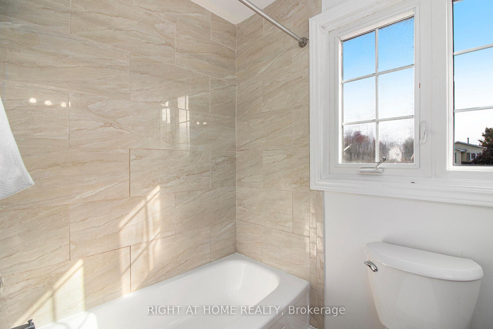 Photo 23 of 6357 St Louis Drive, Ottawa, Hiawatha Park/Convent Glen — HOMEH