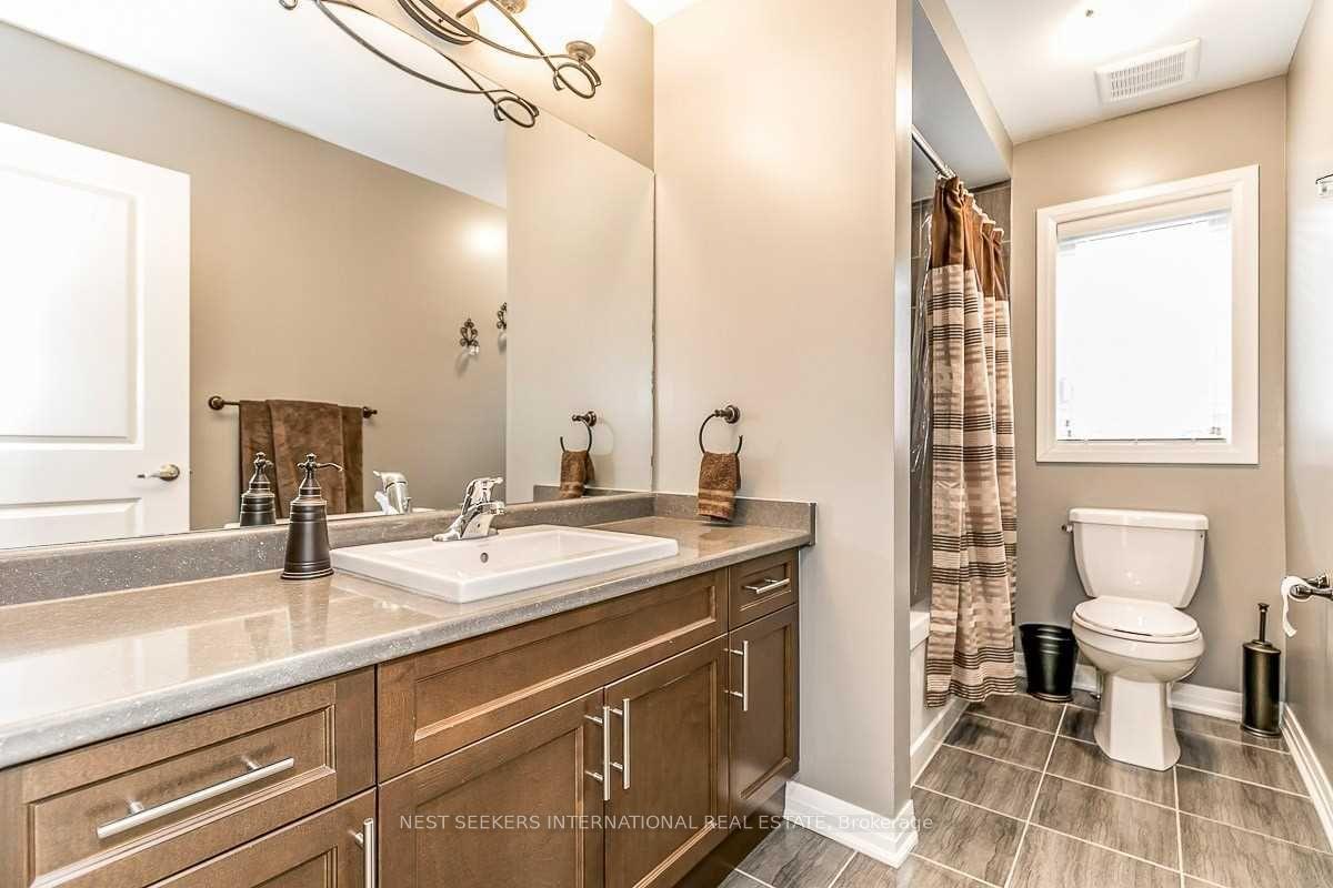 Photo 16 of 90 Donnan Drive, New Tecumseth, Tottenham — HOMEH