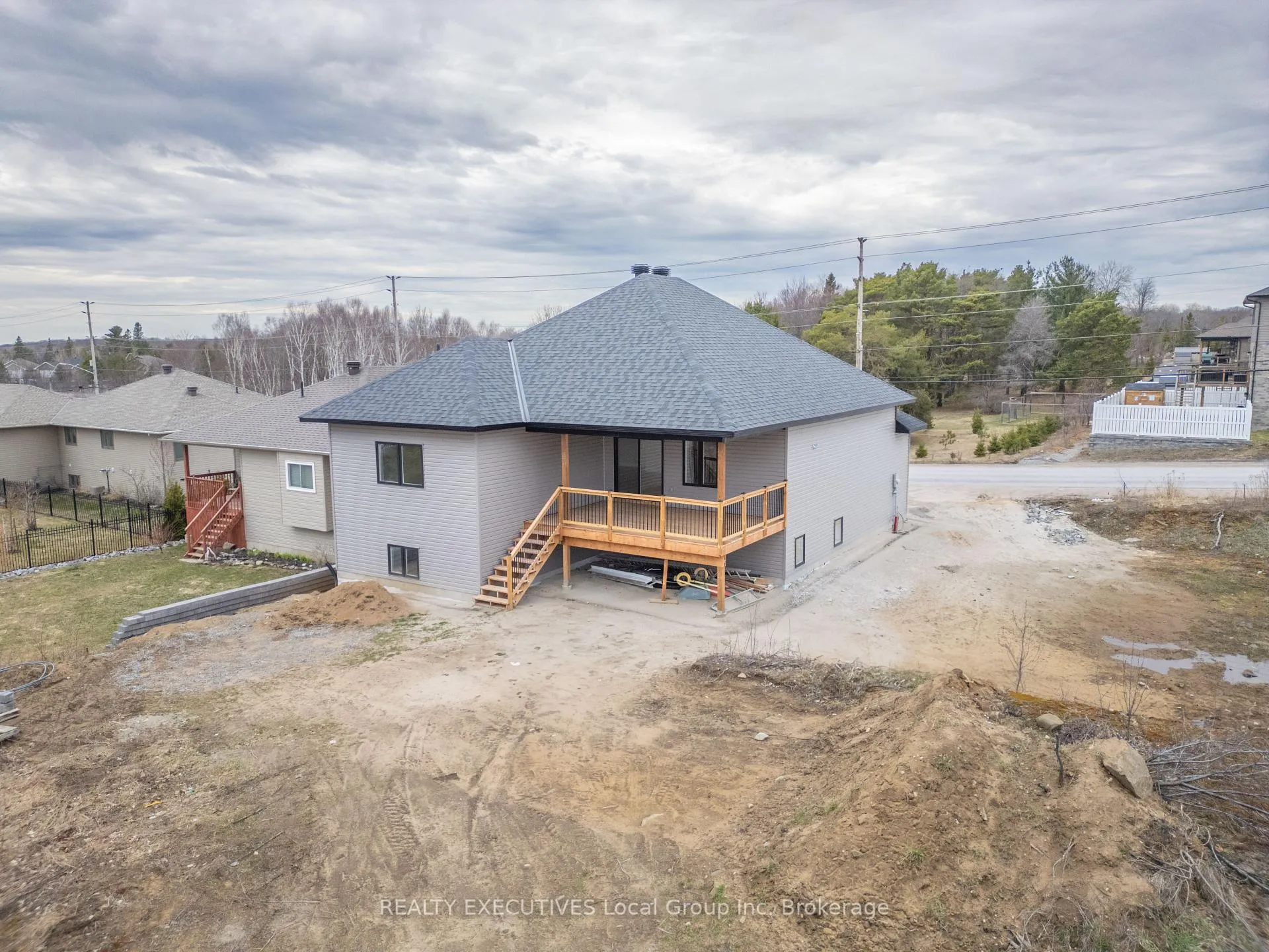 Photo 2 of 101 Tower Drive, North Bay, Airport — HOMEH