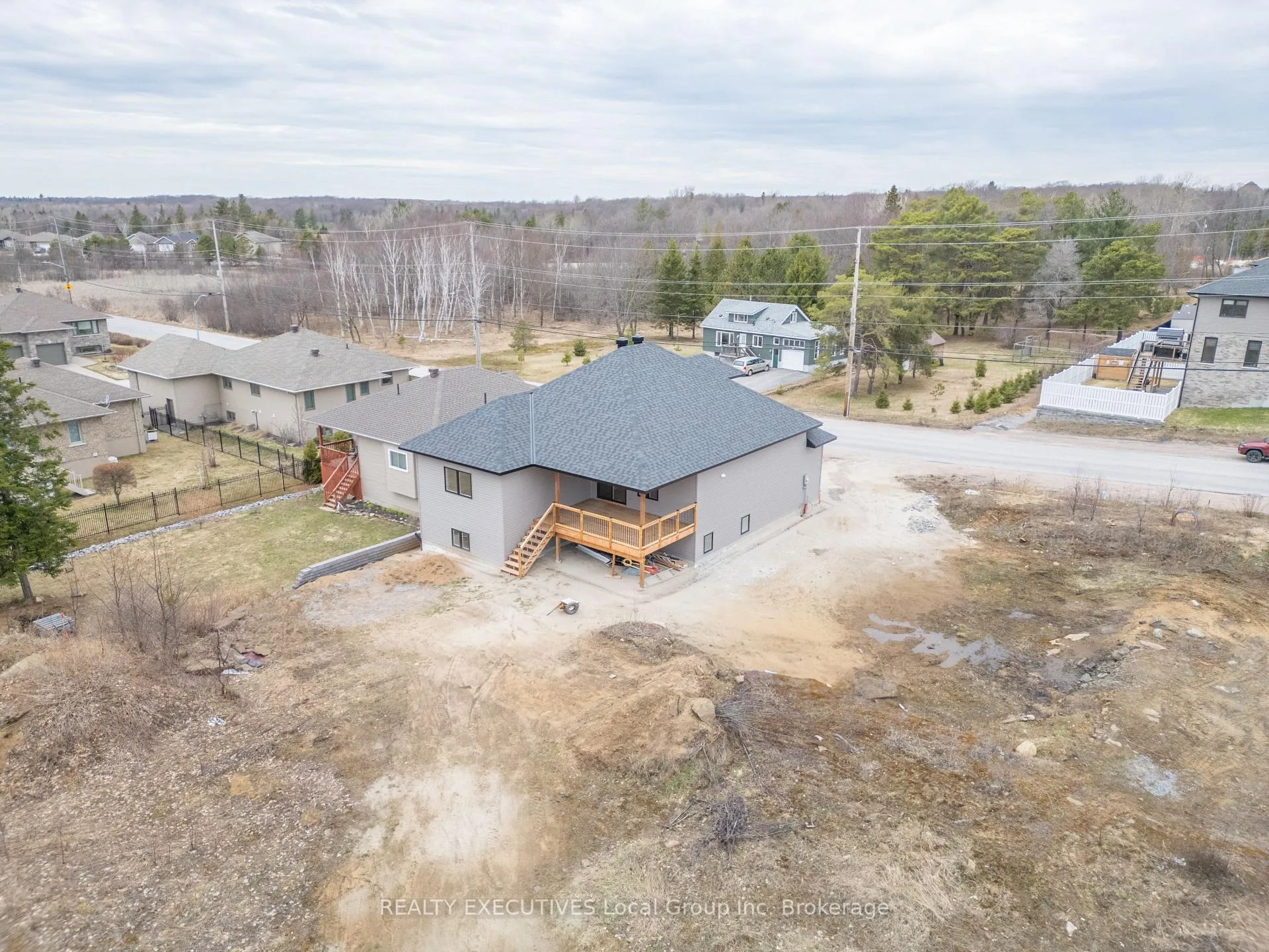 Photo 3 of 101 Tower Drive, North Bay, Airport — HOMEH