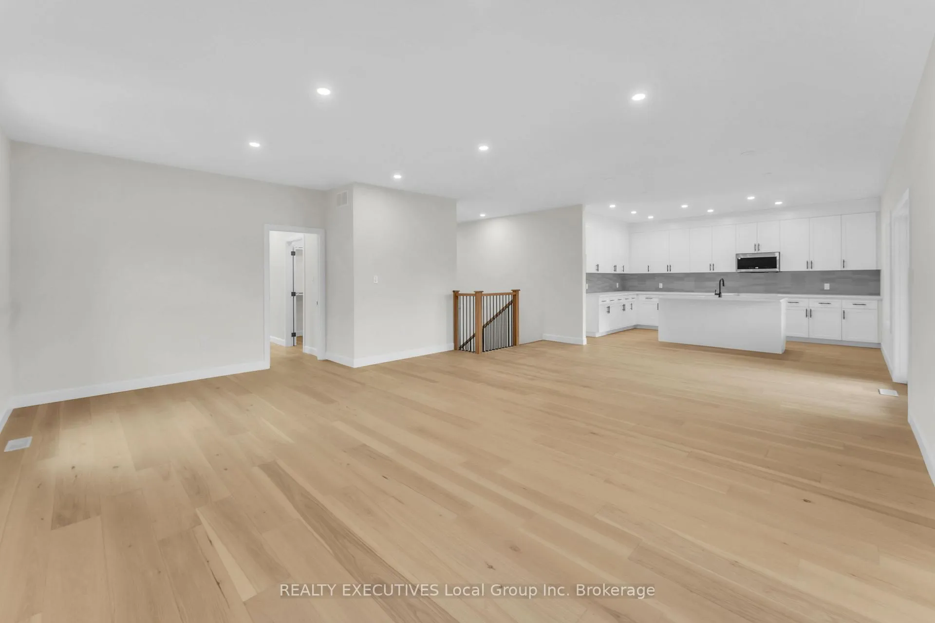 Photo 10 of 101 Tower Drive, North Bay, Airport — HOMEH