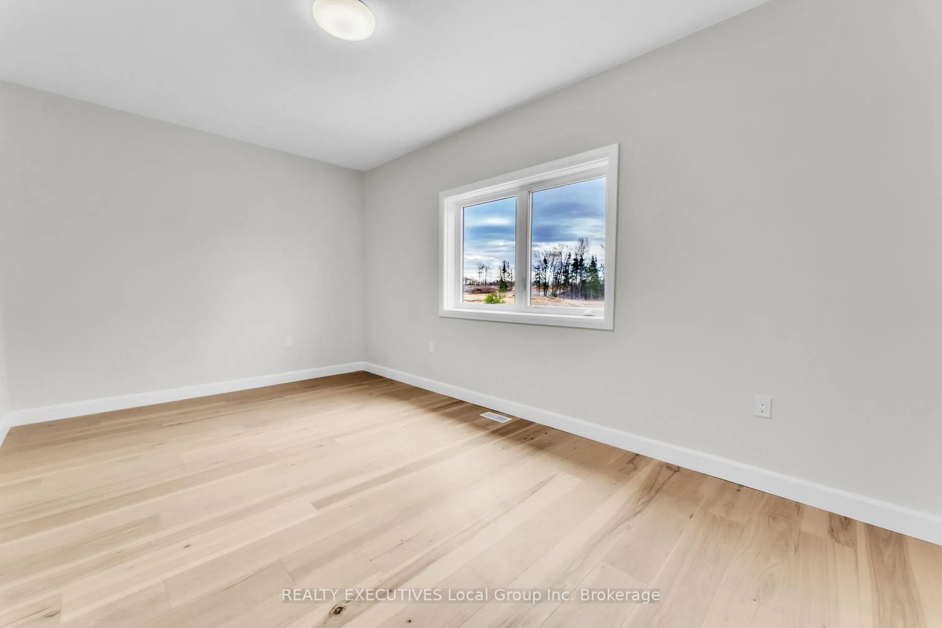 Photo 23 of 101 Tower Drive, North Bay, Airport — HOMEH
