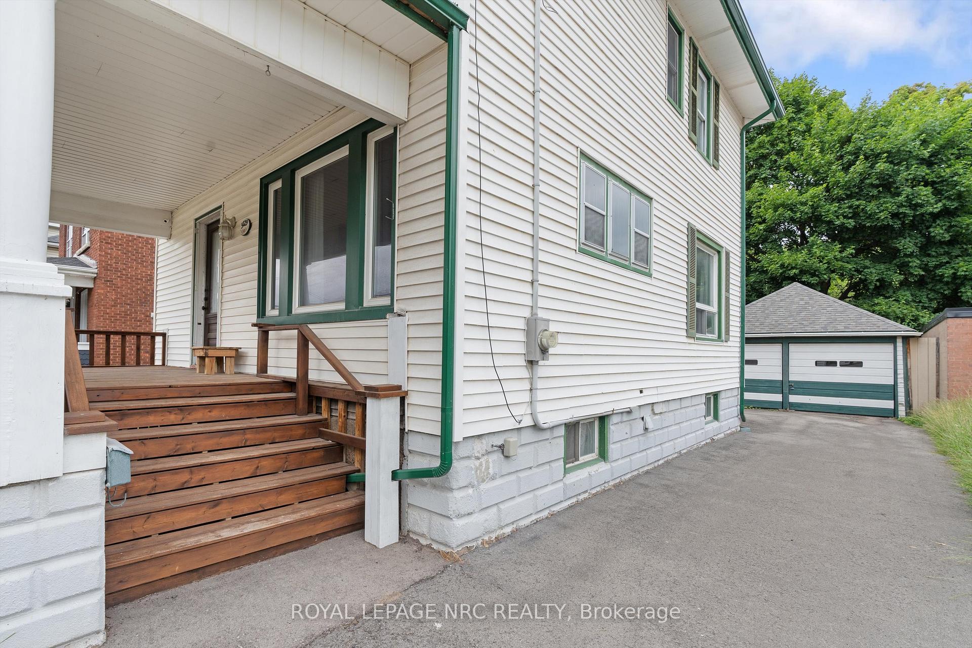 Photo 4 of 5129 Mcrae Street, Niagara Falls, Cherrywood — HOMEH