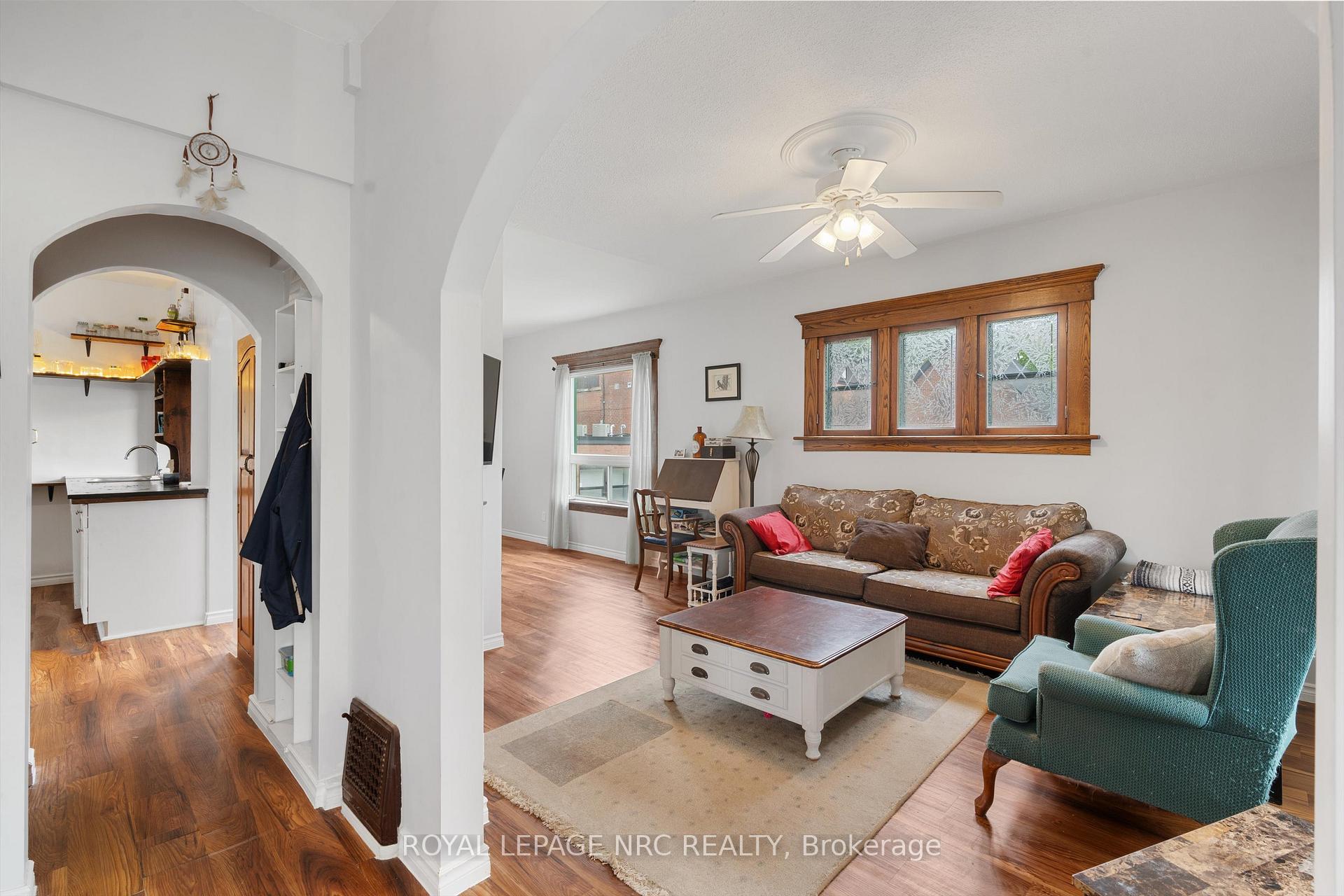 Photo 8 of 5129 Mcrae Street, Niagara Falls, Cherrywood — HOMEH