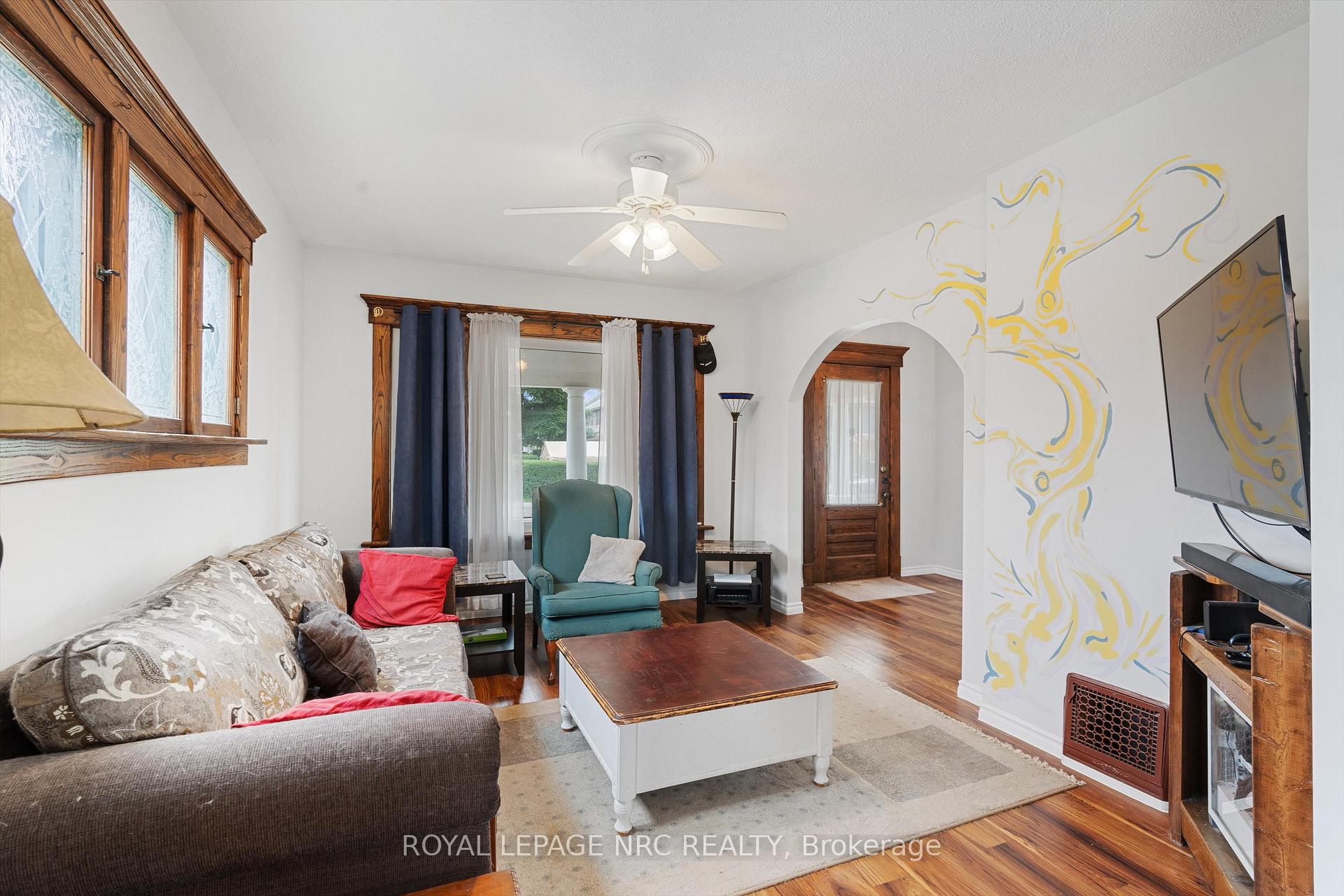 Photo 9 of 5129 Mcrae Street, Niagara Falls, Cherrywood — HOMEH