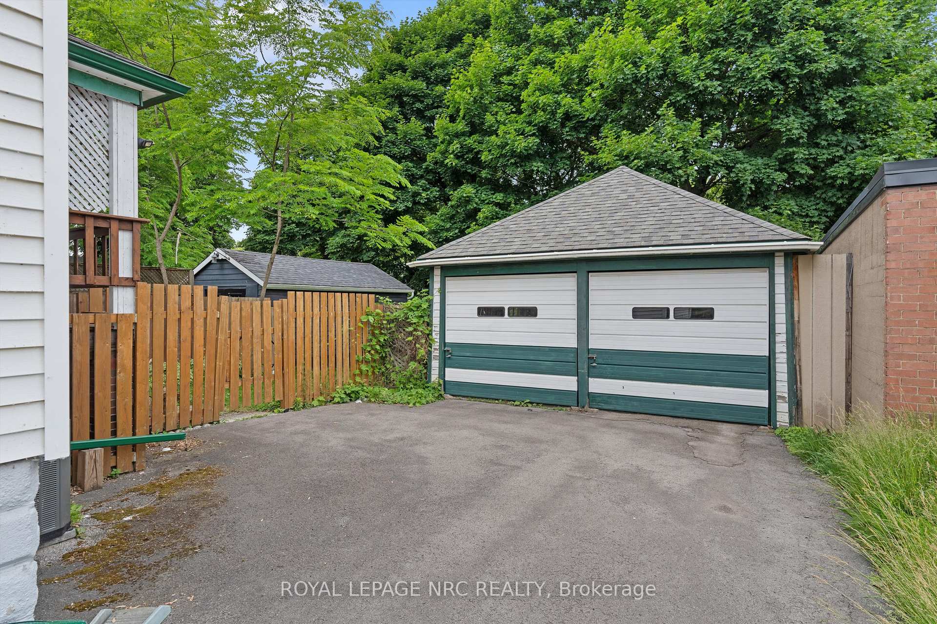 Photo 33 of 5129 Mcrae Street, Niagara Falls, Cherrywood — HOMEH