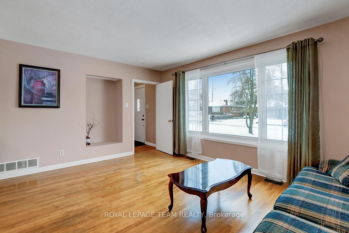 Photo 5 of 397 Presland Road, Ottawa, Overbrook/Castle Heights — HOMEH