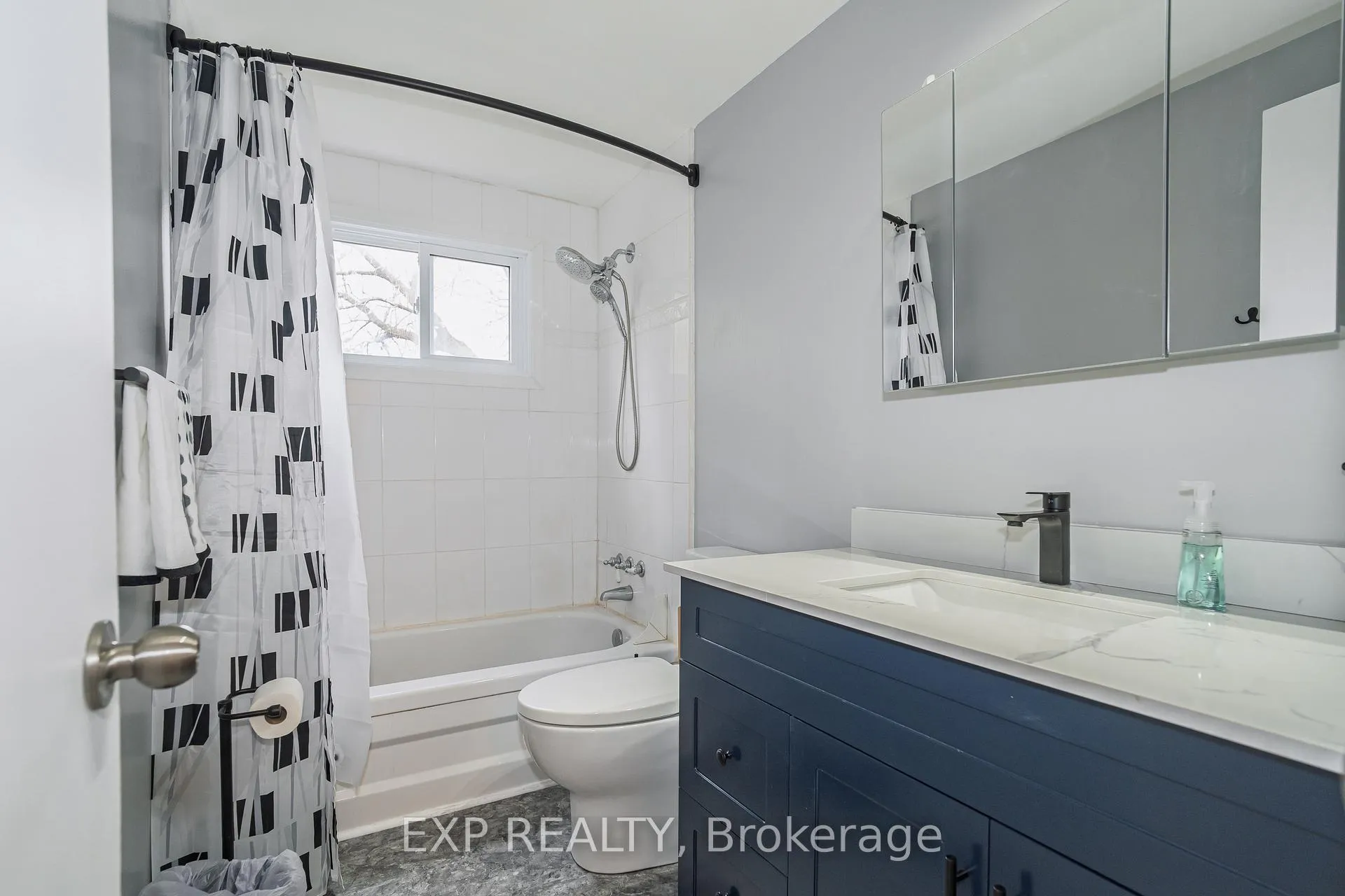 Photo 17 of 1364 St. Jean Street, Ottawa, Chateauneuf — HOMEH