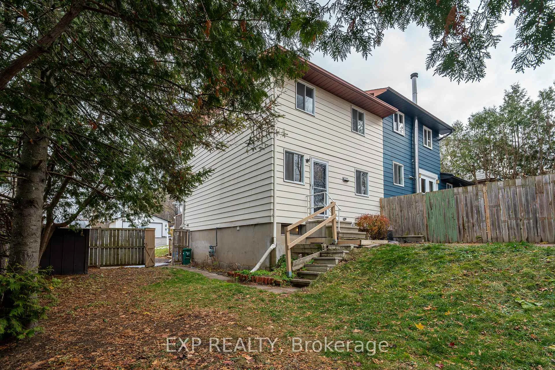 Photo 31 of 1364 St. Jean Street, Ottawa, Chateauneuf — HOMEH