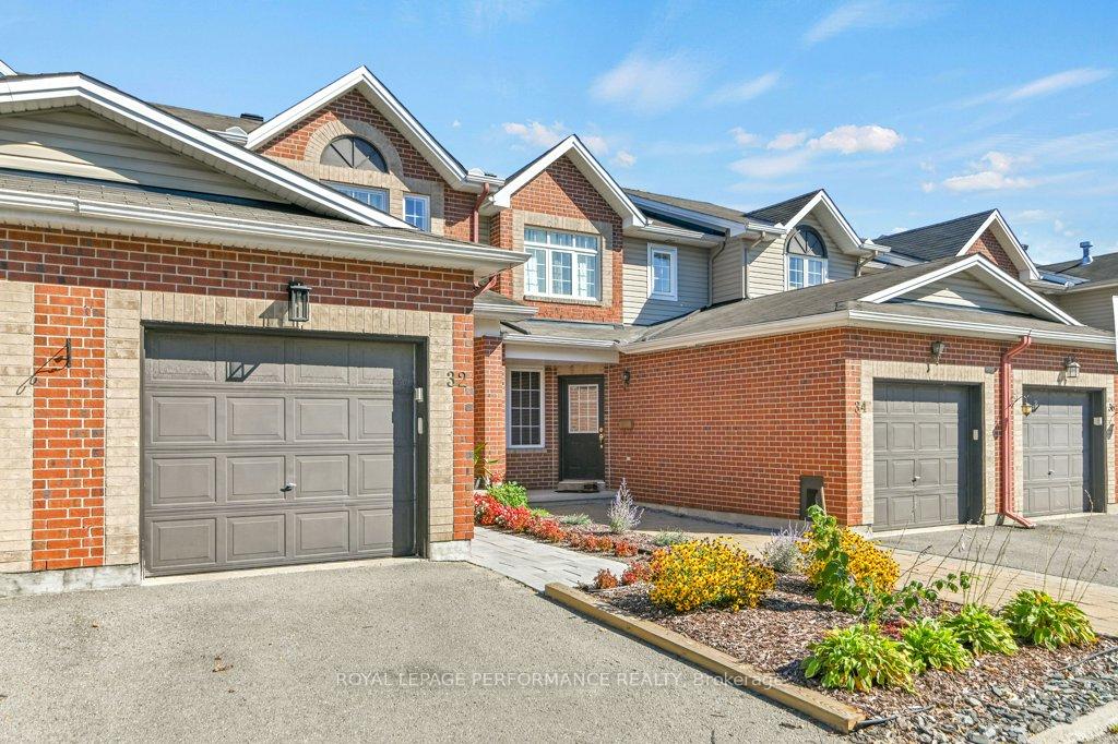 Photo 2 of 32 Cargrove Private, Ottawa, Carson Meadows — HOMEH