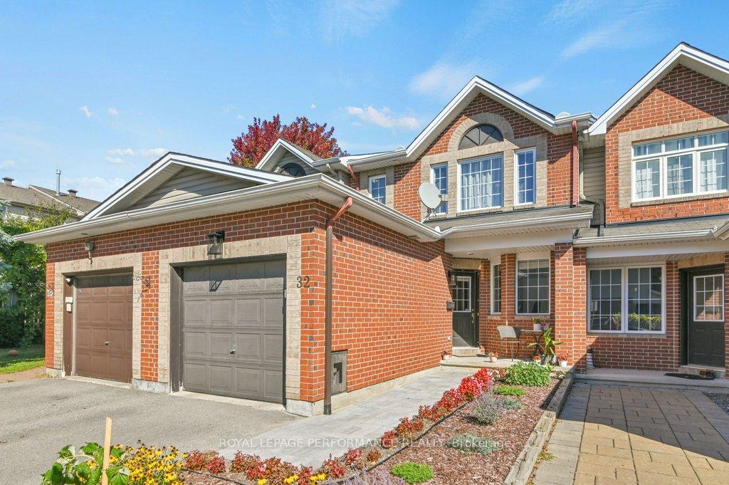 Photo 3 of 32 Cargrove Private, Ottawa, Carson Meadows — HOMEH