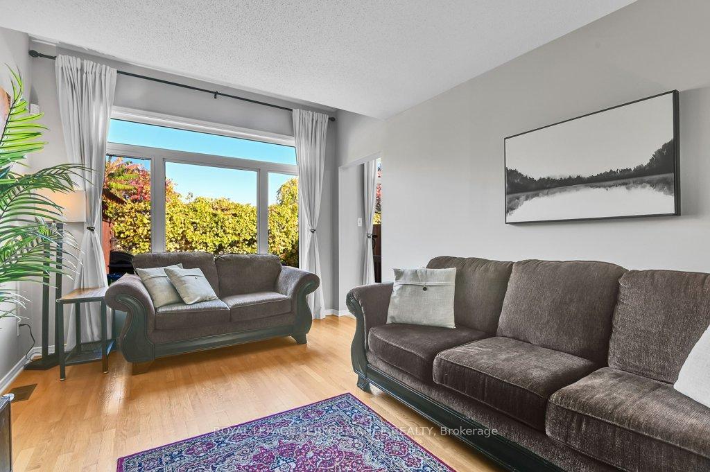 Photo 14 of 32 Cargrove Private, Ottawa, Carson Meadows — HOMEH