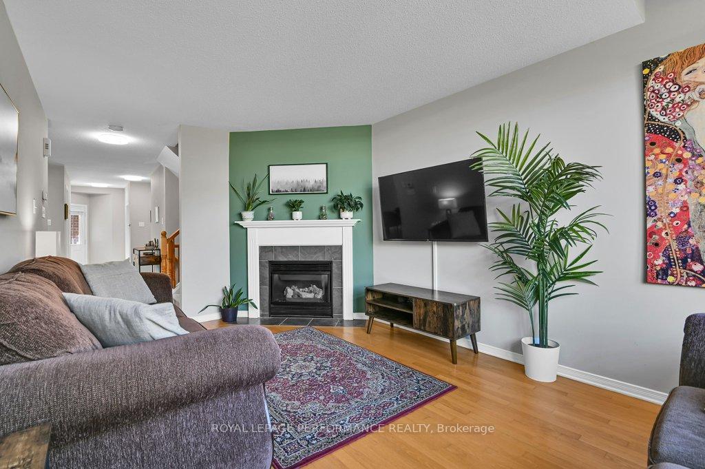 Photo 16 of 32 Cargrove Private, Ottawa, Carson Meadows — HOMEH