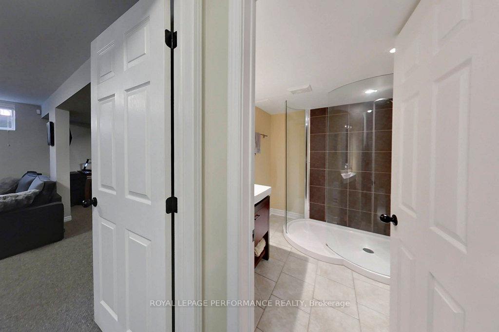 Photo 38 of 32 Cargrove Private, Ottawa, Carson Meadows — HOMEH