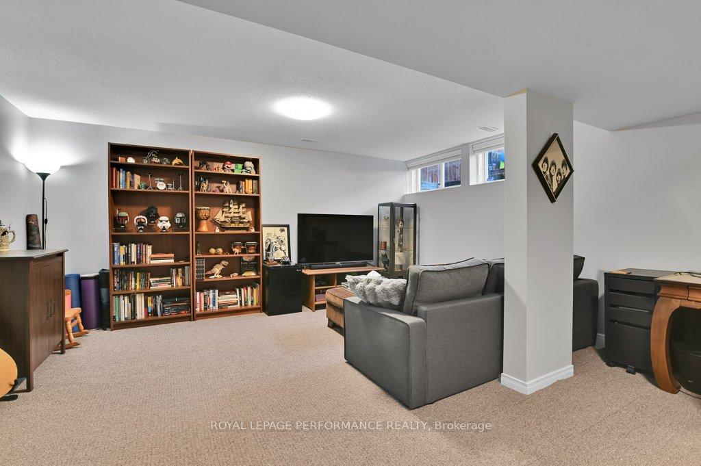 Photo 40 of 32 Cargrove Private, Ottawa, Carson Meadows — HOMEH