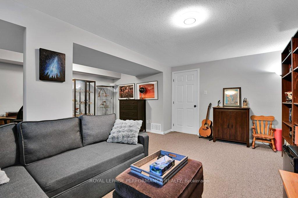 Photo 42 of 32 Cargrove Private, Ottawa, Carson Meadows — HOMEH
