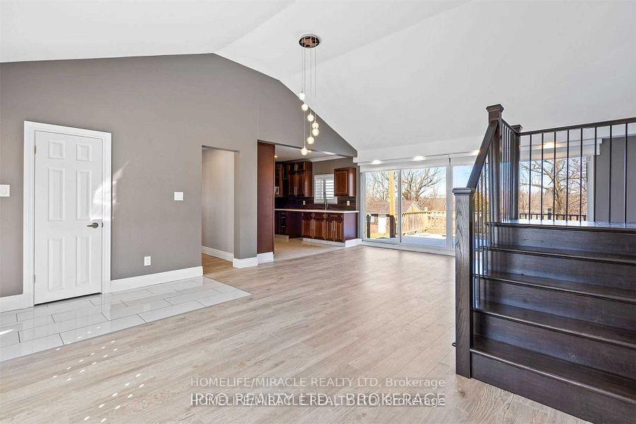 Photo 4 of 8357 Beaverdams Road, Niagara Falls, Beaverdams — HOMEH