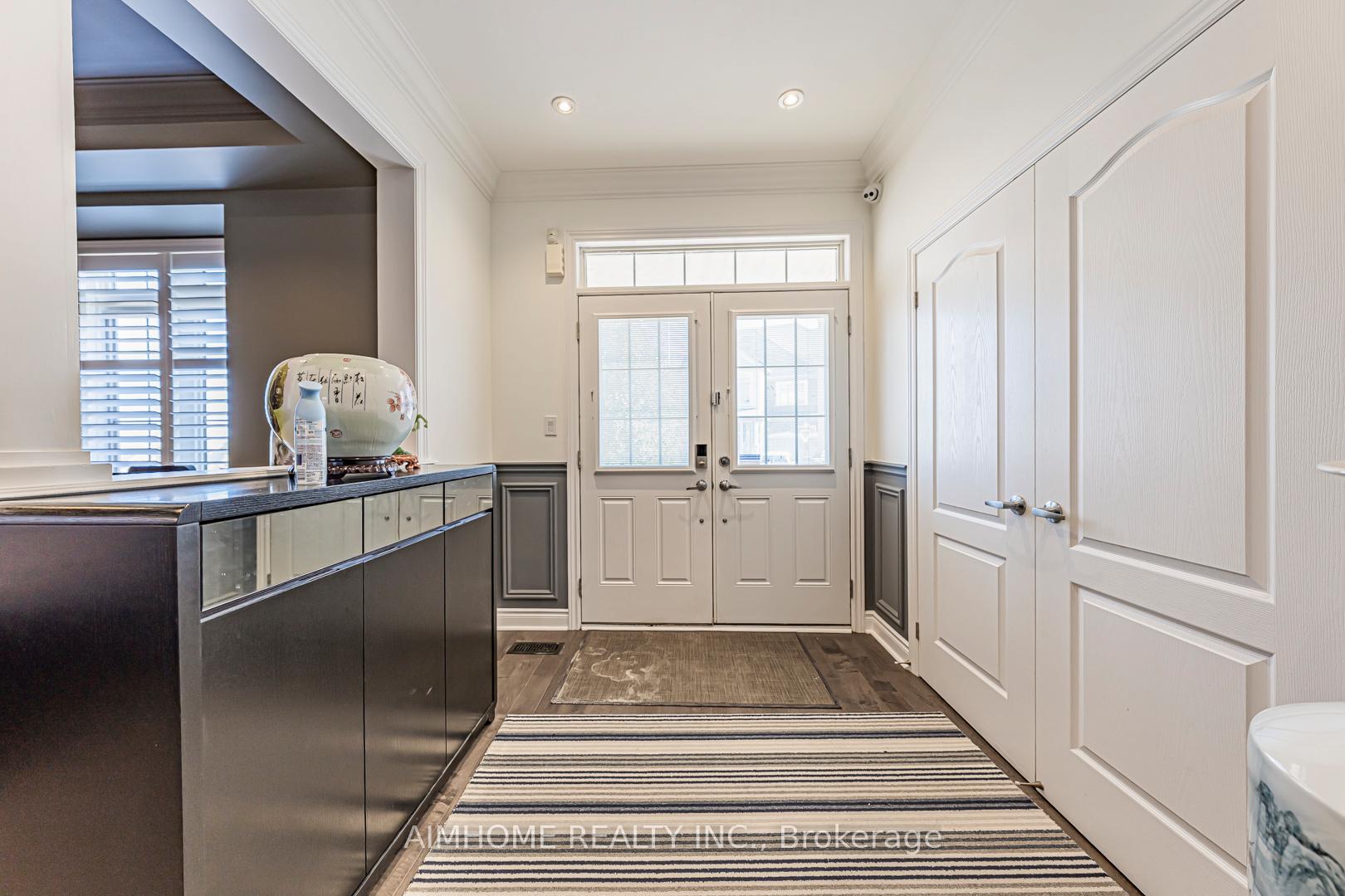 Photo 4 of 986 Wilbur Pipher Circle, Newmarket, Stonehaven-Wyndham — HOMEH
