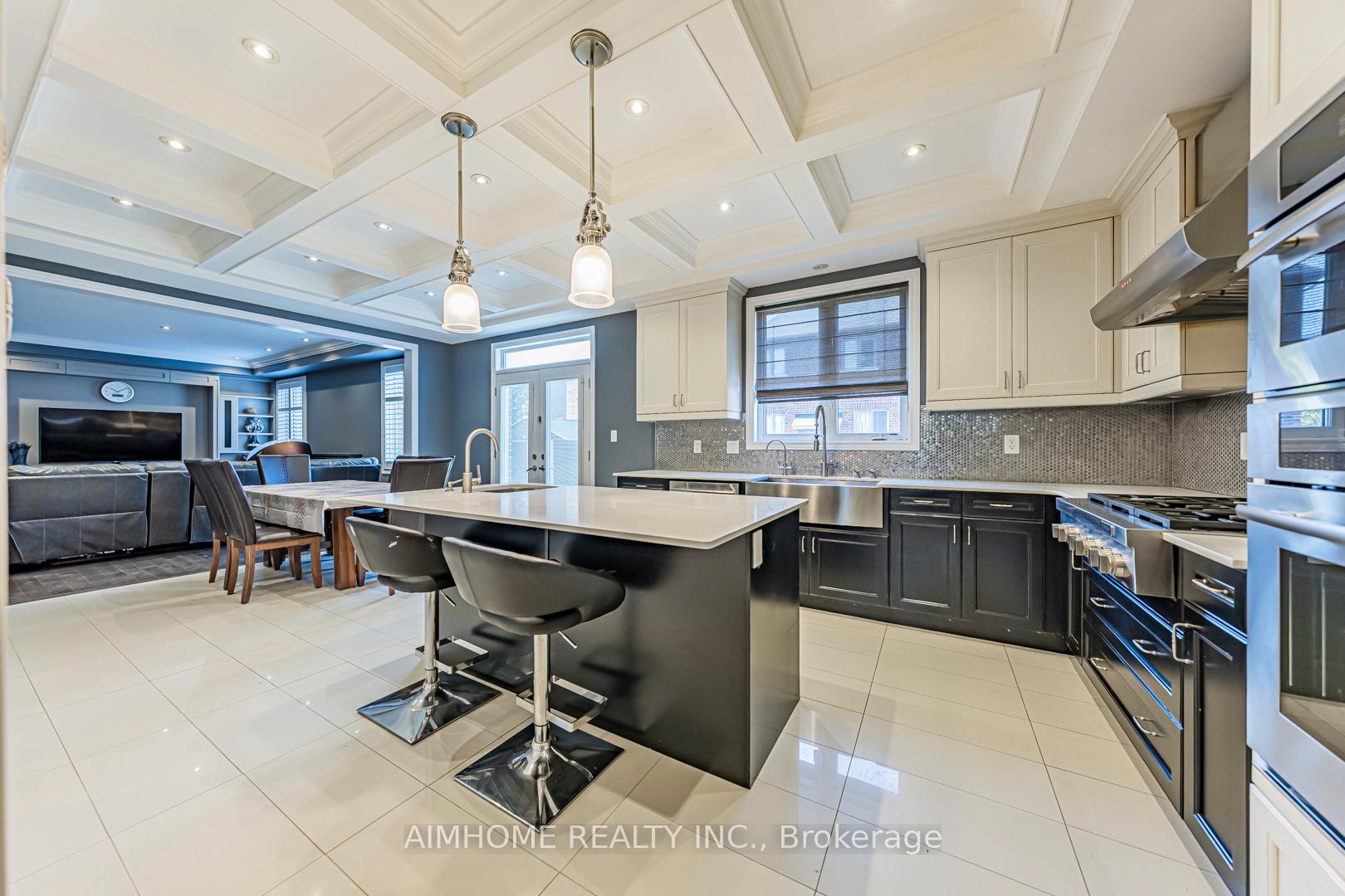 Photo 13 of 986 Wilbur Pipher Circle, Newmarket, Stonehaven-Wyndham — HOMEH