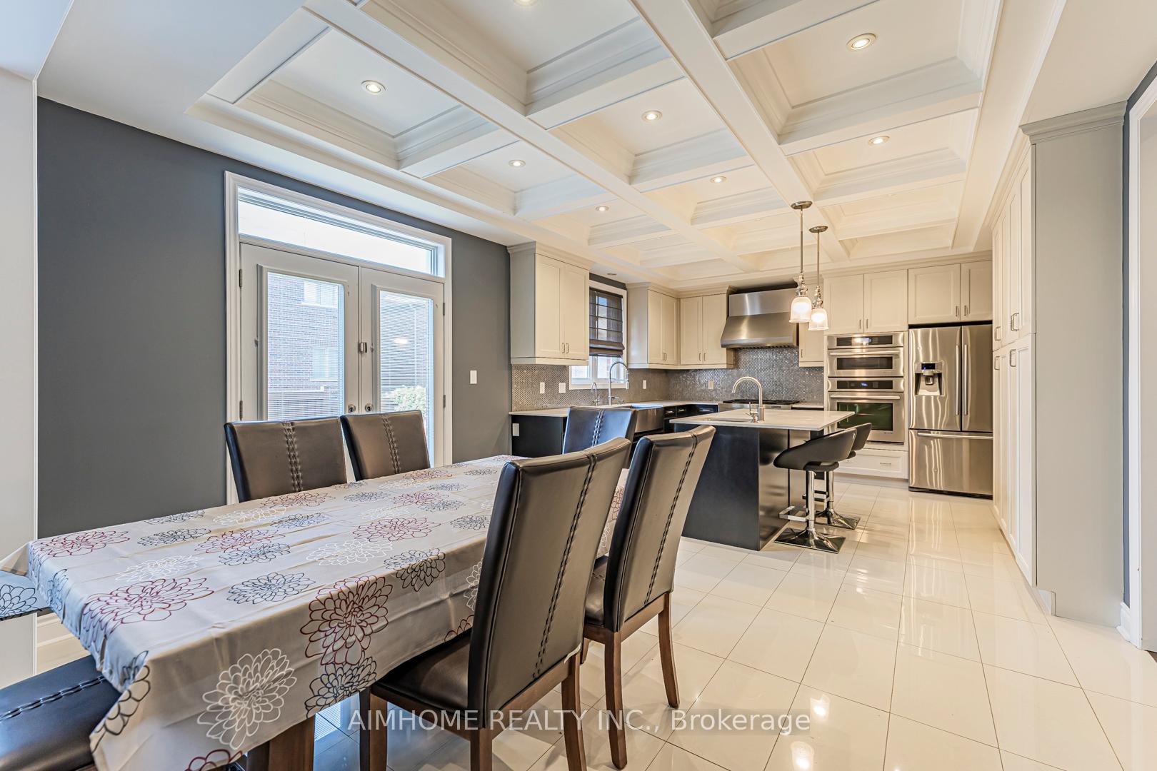 Photo 18 of 986 Wilbur Pipher Circle, Newmarket, Stonehaven-Wyndham — HOMEH