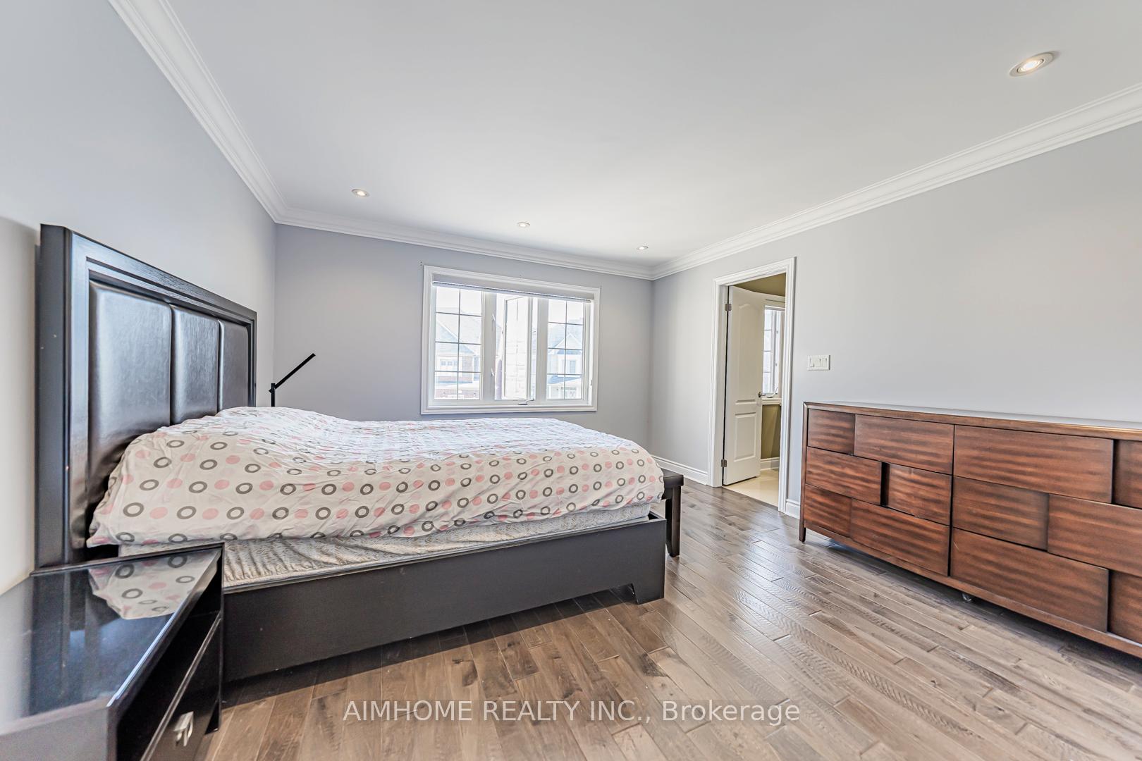 Photo 32 of 986 Wilbur Pipher Circle, Newmarket, Stonehaven-Wyndham — HOMEH