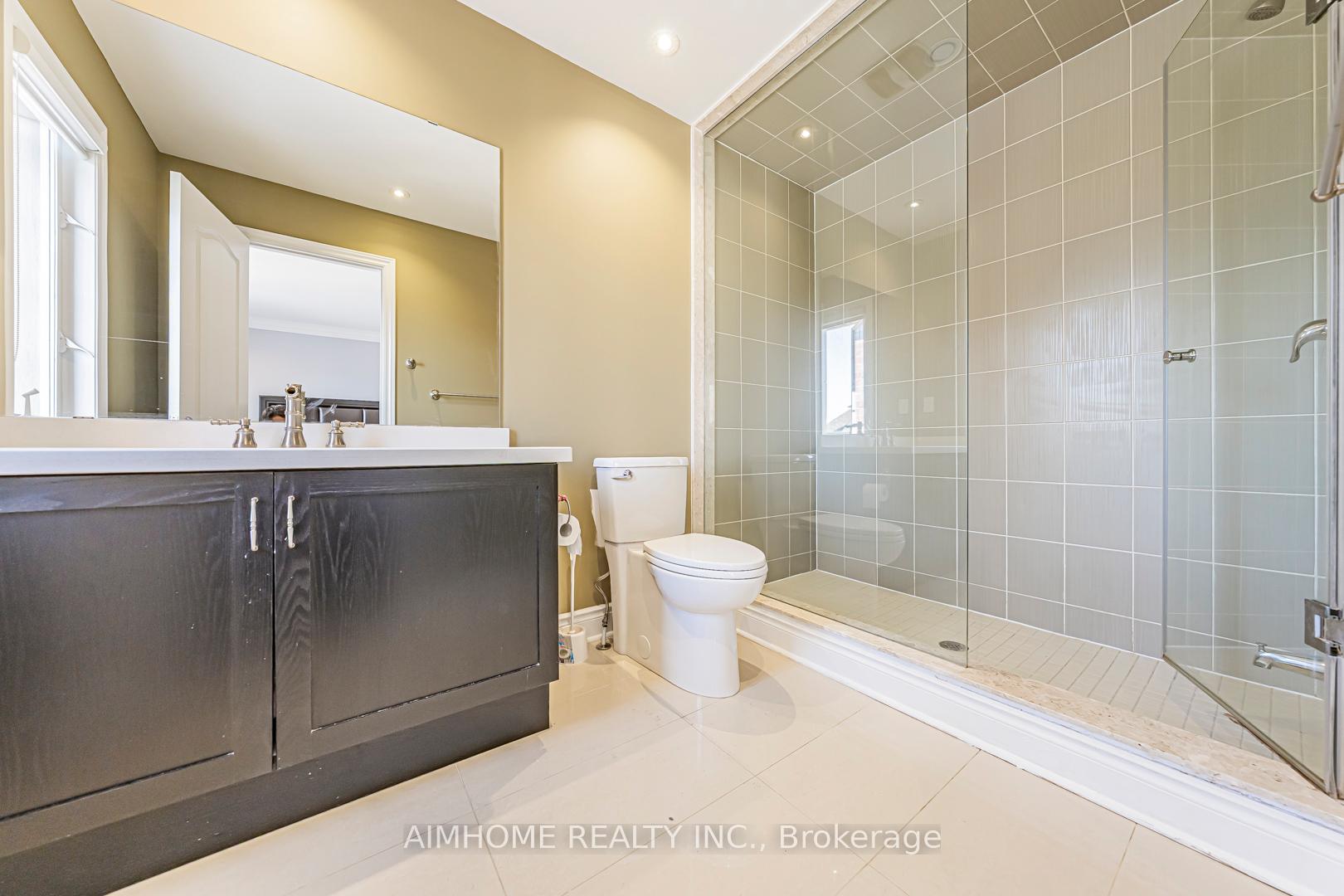 Photo 33 of 986 Wilbur Pipher Circle, Newmarket, Stonehaven-Wyndham — HOMEH