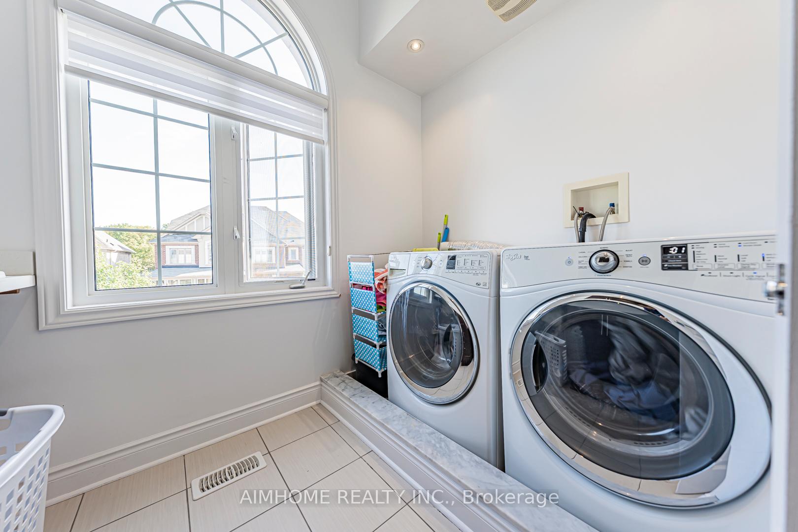 Photo 37 of 986 Wilbur Pipher Circle, Newmarket, Stonehaven-Wyndham — HOMEH