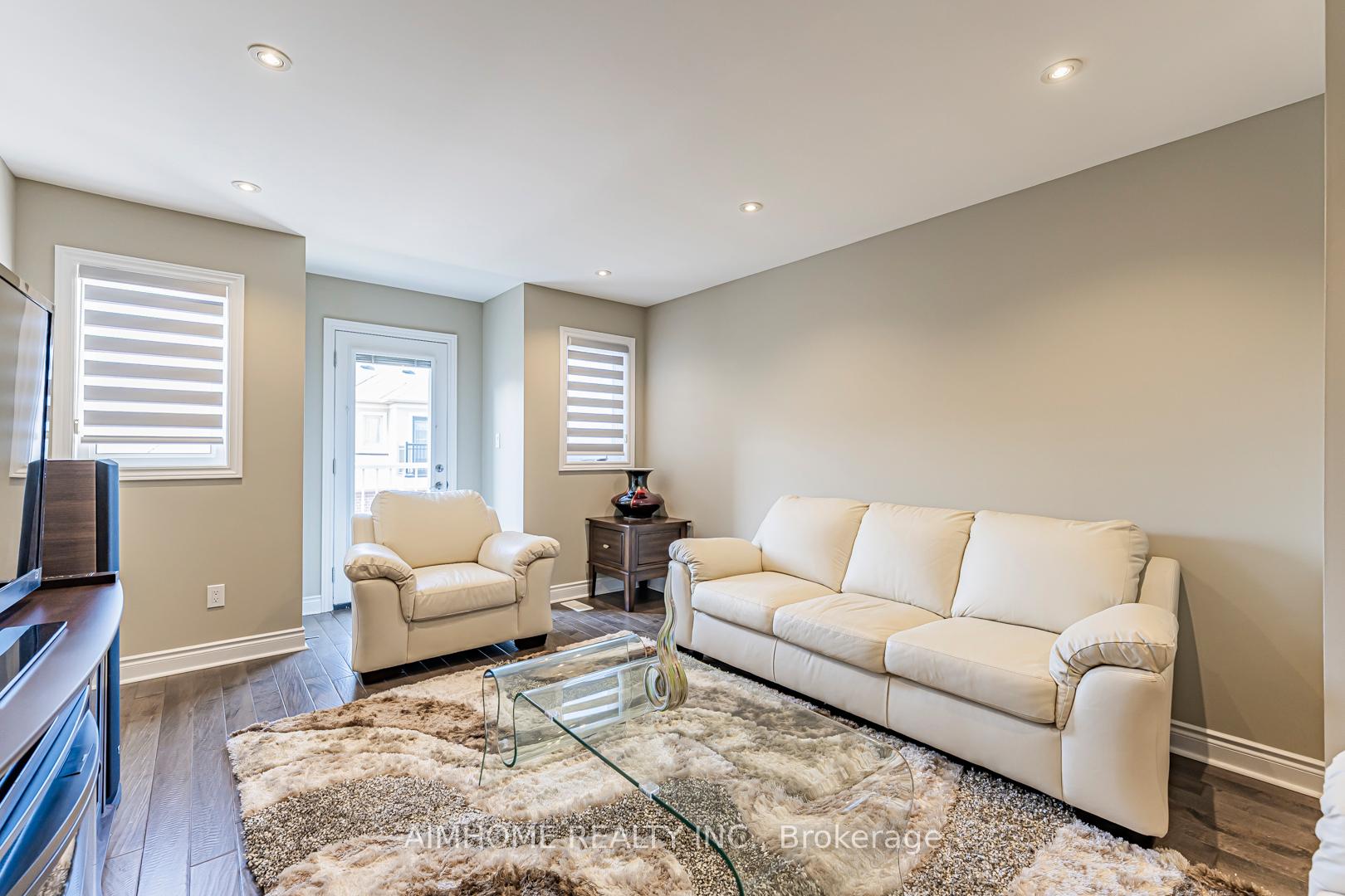 Photo 40 of 986 Wilbur Pipher Circle, Newmarket, Stonehaven-Wyndham — HOMEH