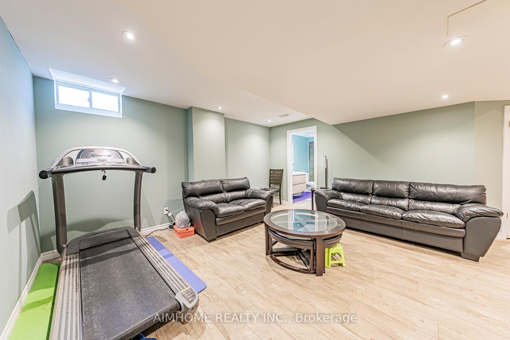 Photo 44 of 986 Wilbur Pipher Circle, Newmarket, Stonehaven-Wyndham — HOMEH