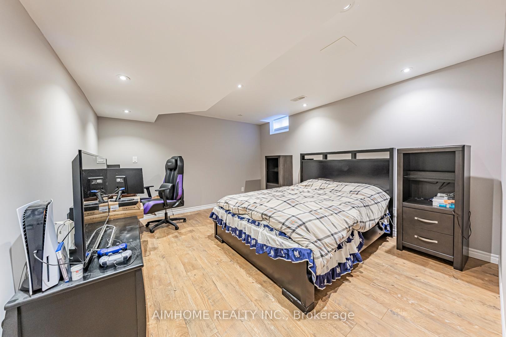 Photo 46 of 986 Wilbur Pipher Circle, Newmarket, Stonehaven-Wyndham — HOMEH