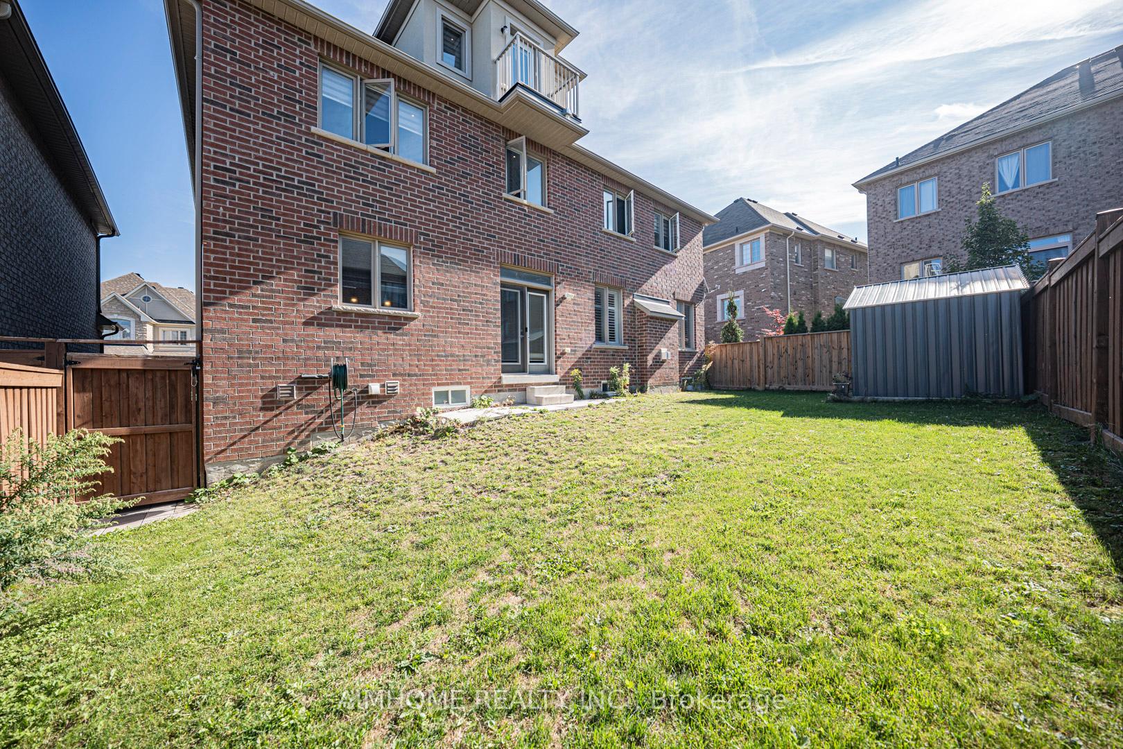 Photo 48 of 986 Wilbur Pipher Circle, Newmarket, Stonehaven-Wyndham — HOMEH