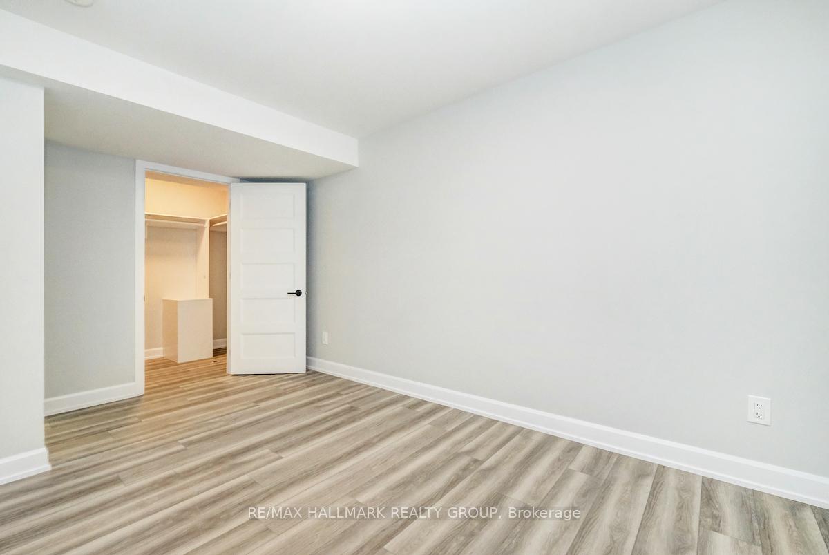 Photo 1 of Unit B, 842 Trojan Avenue, Ottawa, Castle Heights/Rideau High — HOMEH