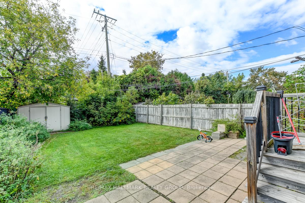 Photo 5 of Unit B, 842 Trojan Avenue, Ottawa, Castle Heights/Rideau High — HOMEH