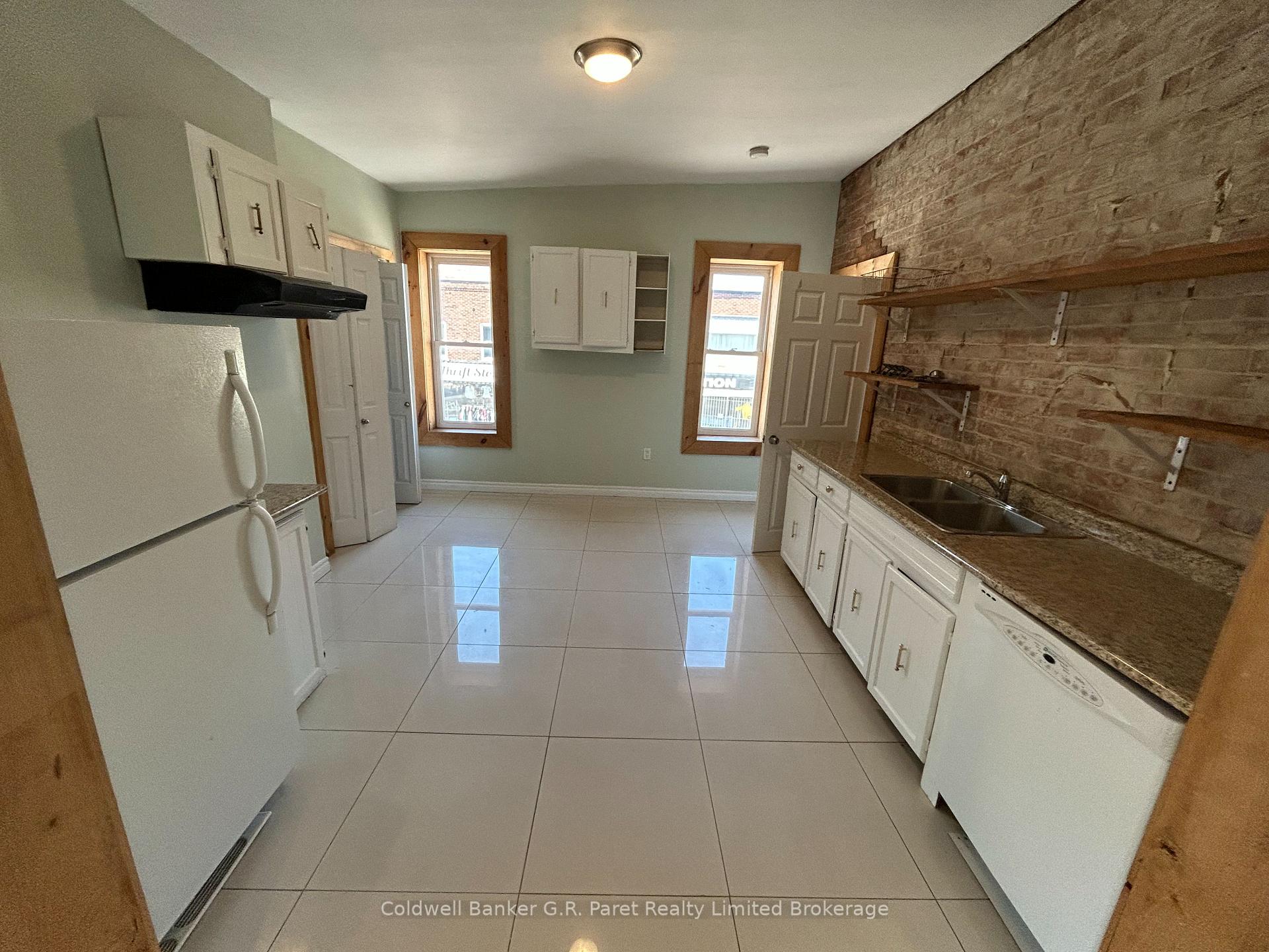 Photo 1 of 68 Robinson Street, Norfolk, Simcoe — HOMEH