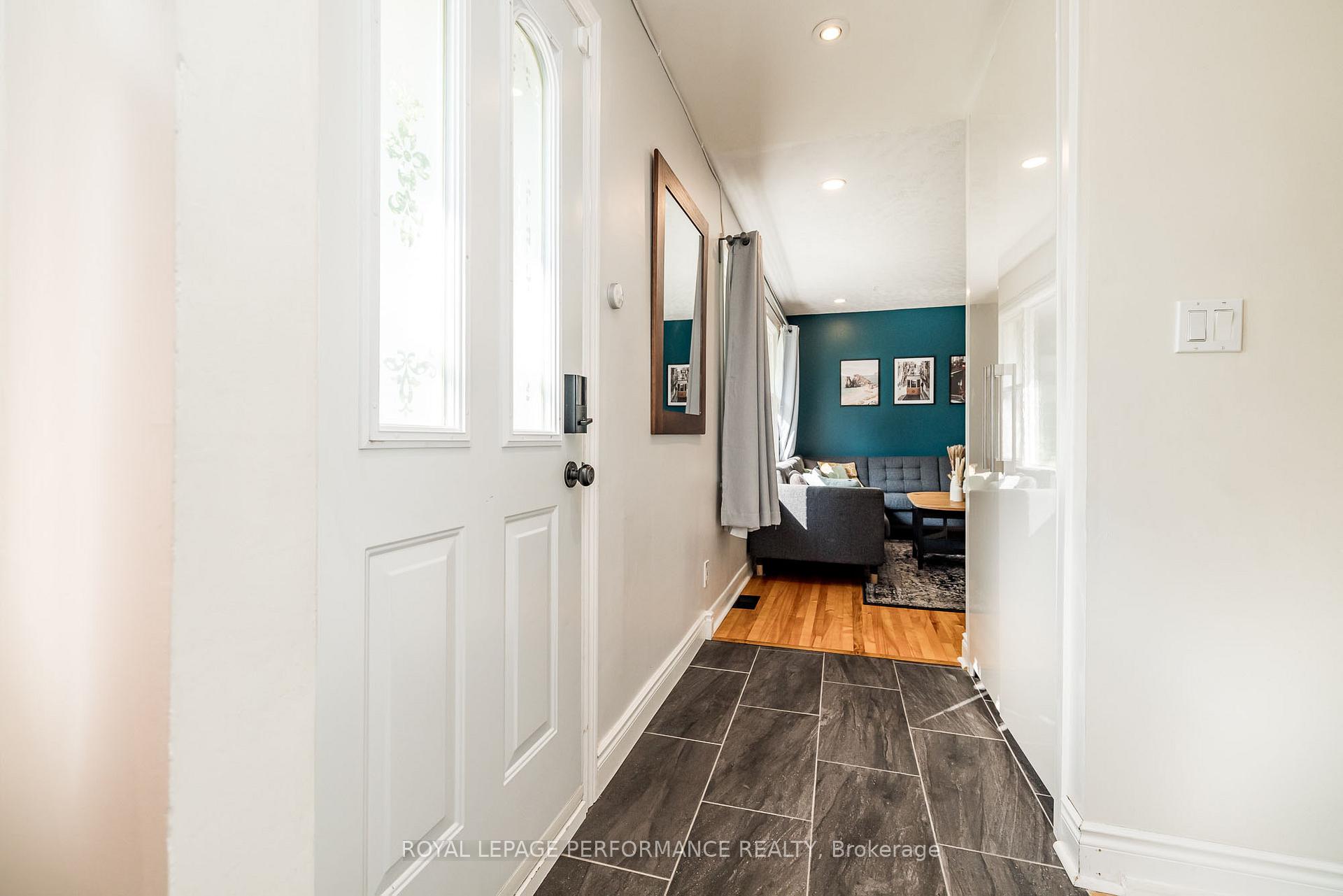 Photo 5 of 343 Fullerton Avenue, Ottawa, Overbrook/Castle Heights — HOMEH