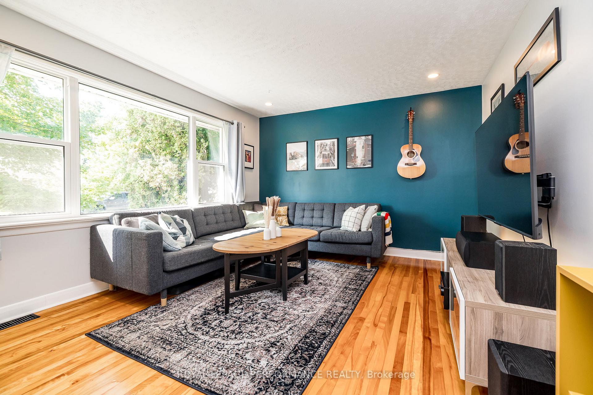 Photo 6 of 343 Fullerton Avenue, Ottawa, Overbrook/Castle Heights — HOMEH
