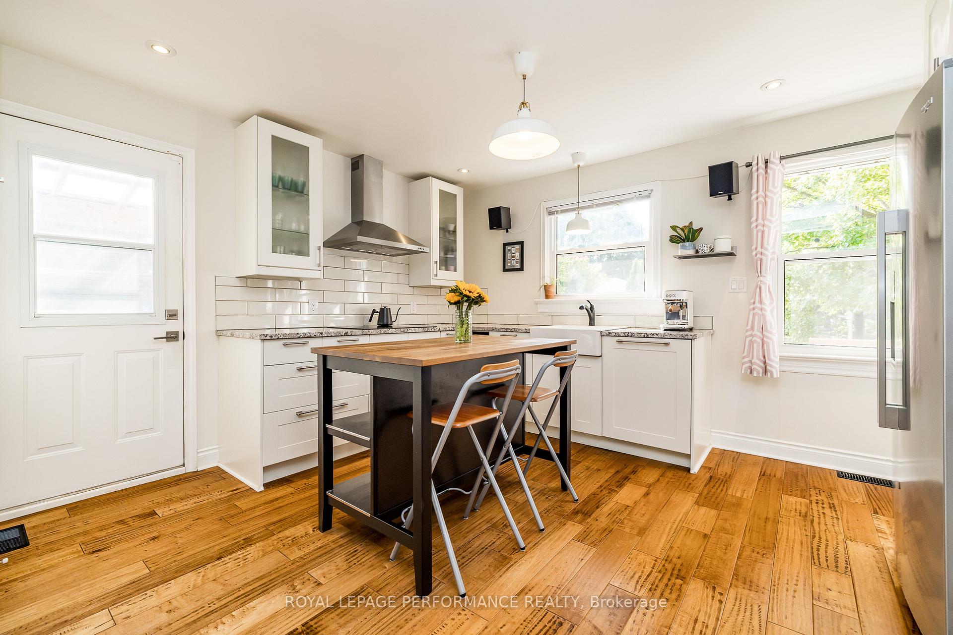 Photo 13 of 343 Fullerton Avenue, Ottawa, Overbrook/Castle Heights — HOMEH