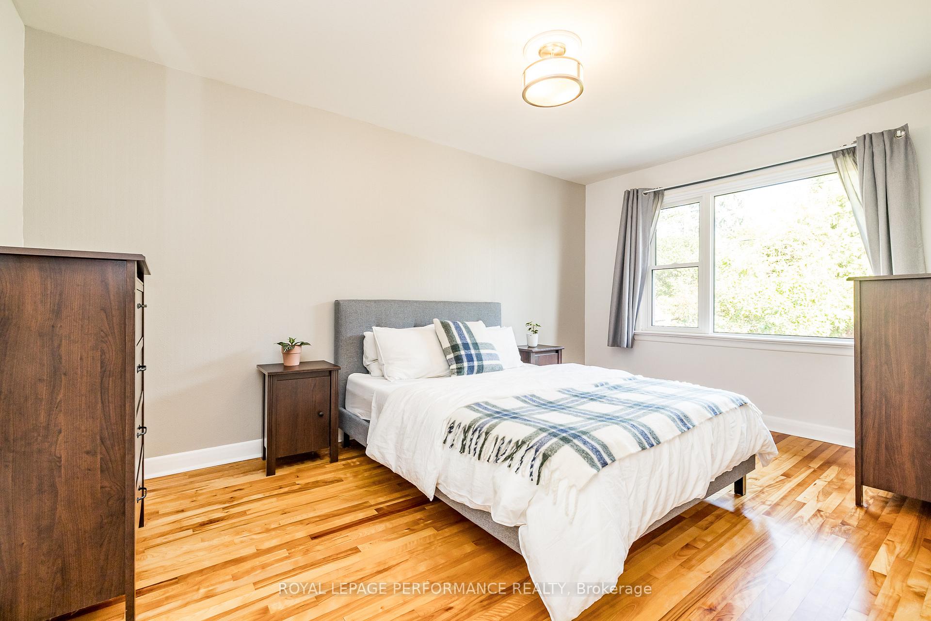 Photo 20 of 343 Fullerton Avenue, Ottawa, Overbrook/Castle Heights — HOMEH
