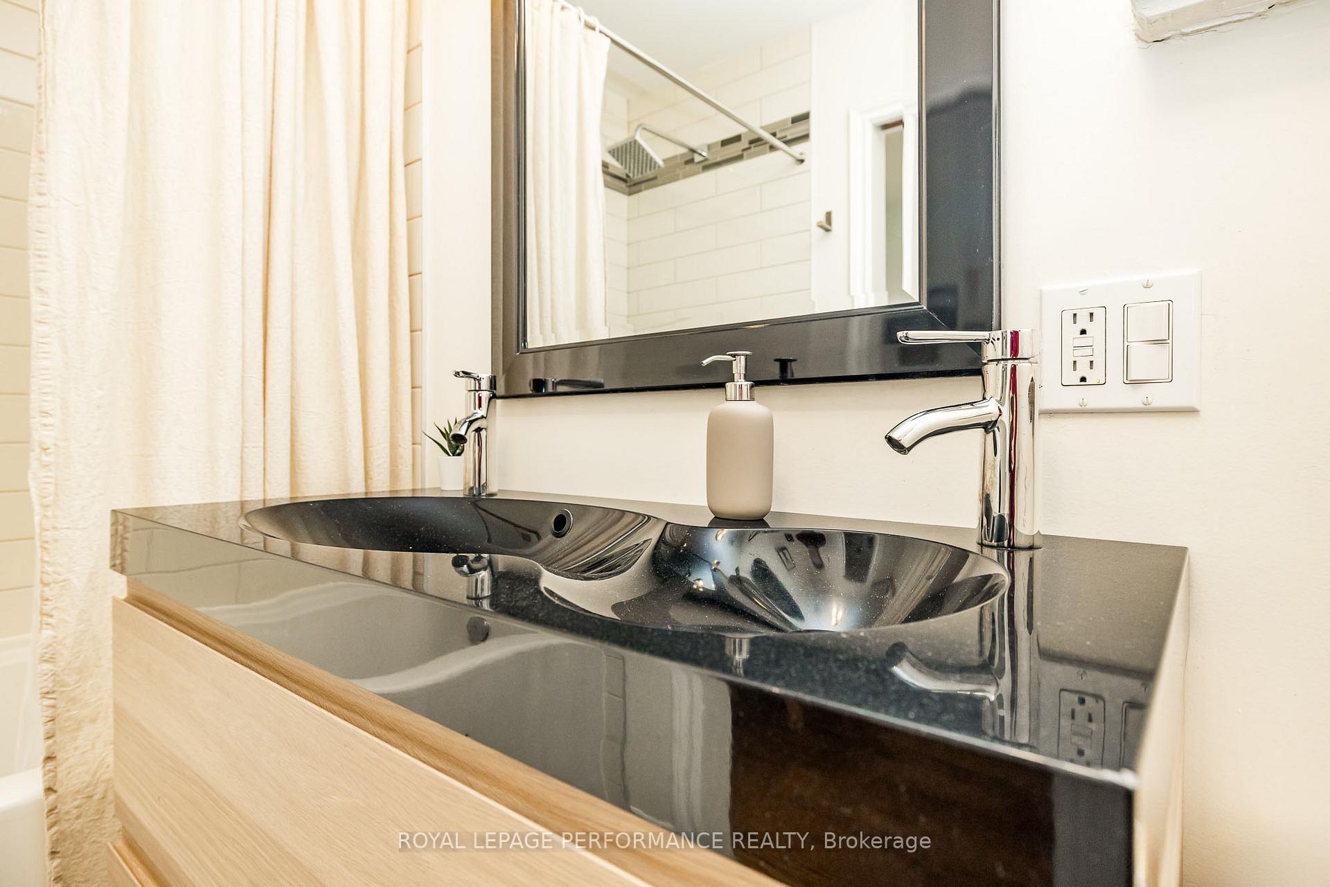 Photo 26 of 343 Fullerton Avenue, Ottawa, Overbrook/Castle Heights — HOMEH