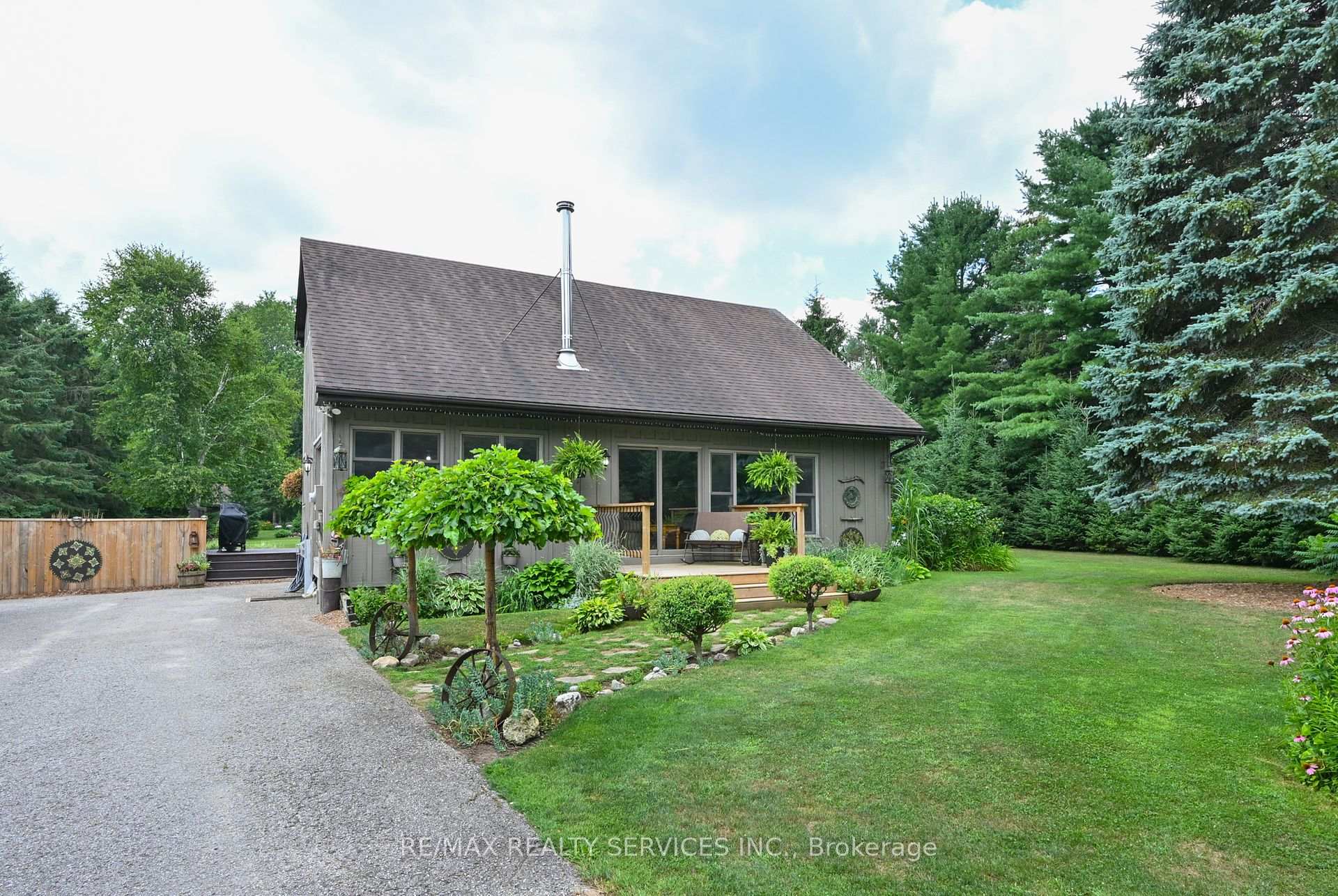 Photo 2 of 5 Cook Crescent, Mulmur, Rural Mulmur — HOMEH