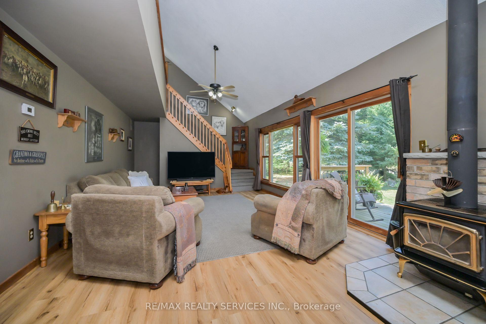 Photo 6 of 5 Cook Crescent, Mulmur, Rural Mulmur — HOMEH