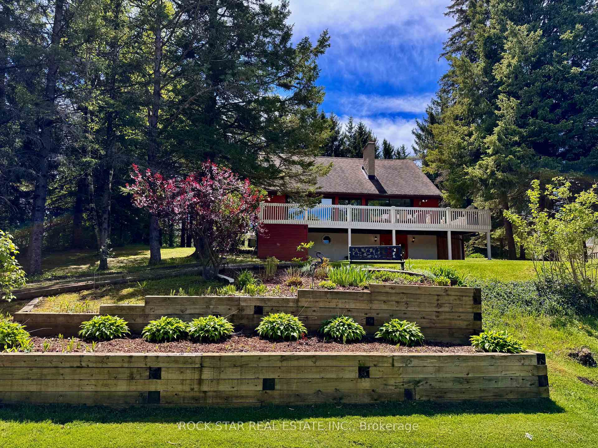 Photo 1 of 8 Pine River Crescent, Mulmur, Rural Mulmur — HOMEH