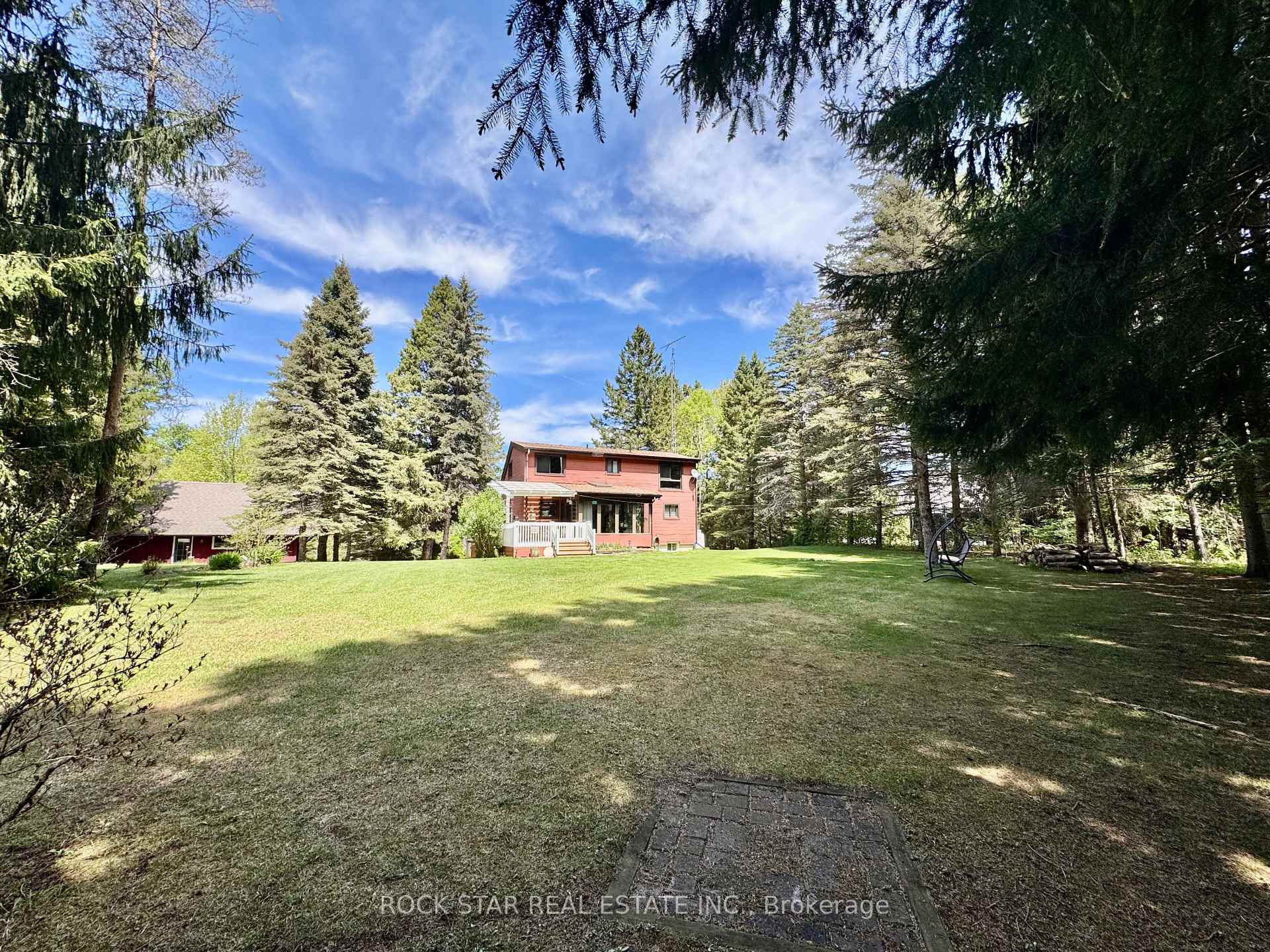 Photo 4 of 8 Pine River Crescent, Mulmur, Rural Mulmur — HOMEH